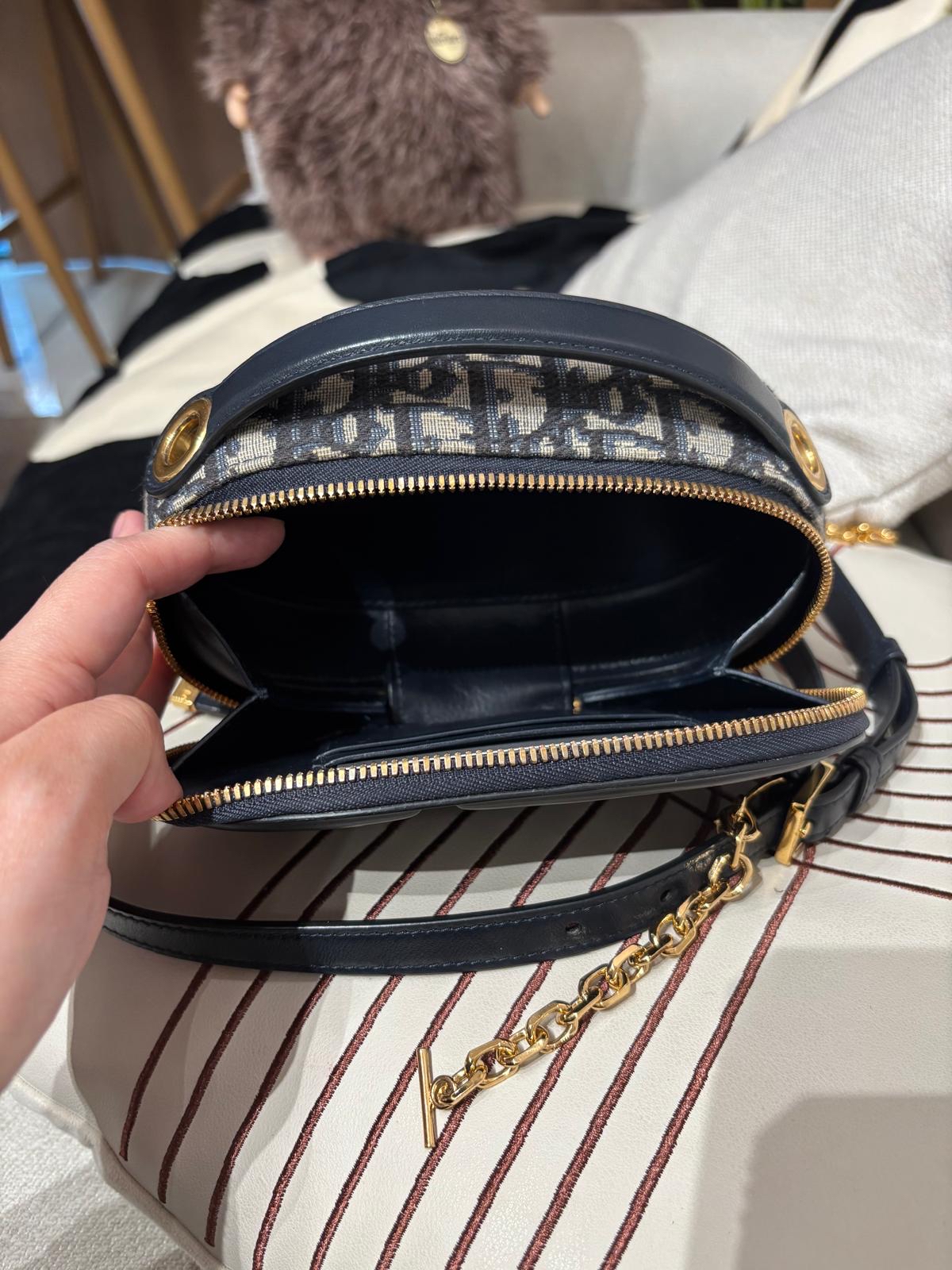 DIOR CD Signature Oval Camera Bag Bag CHRISTIAN DIOR  100%Authentic, 98%New ✅Certificate ✅dust bag 