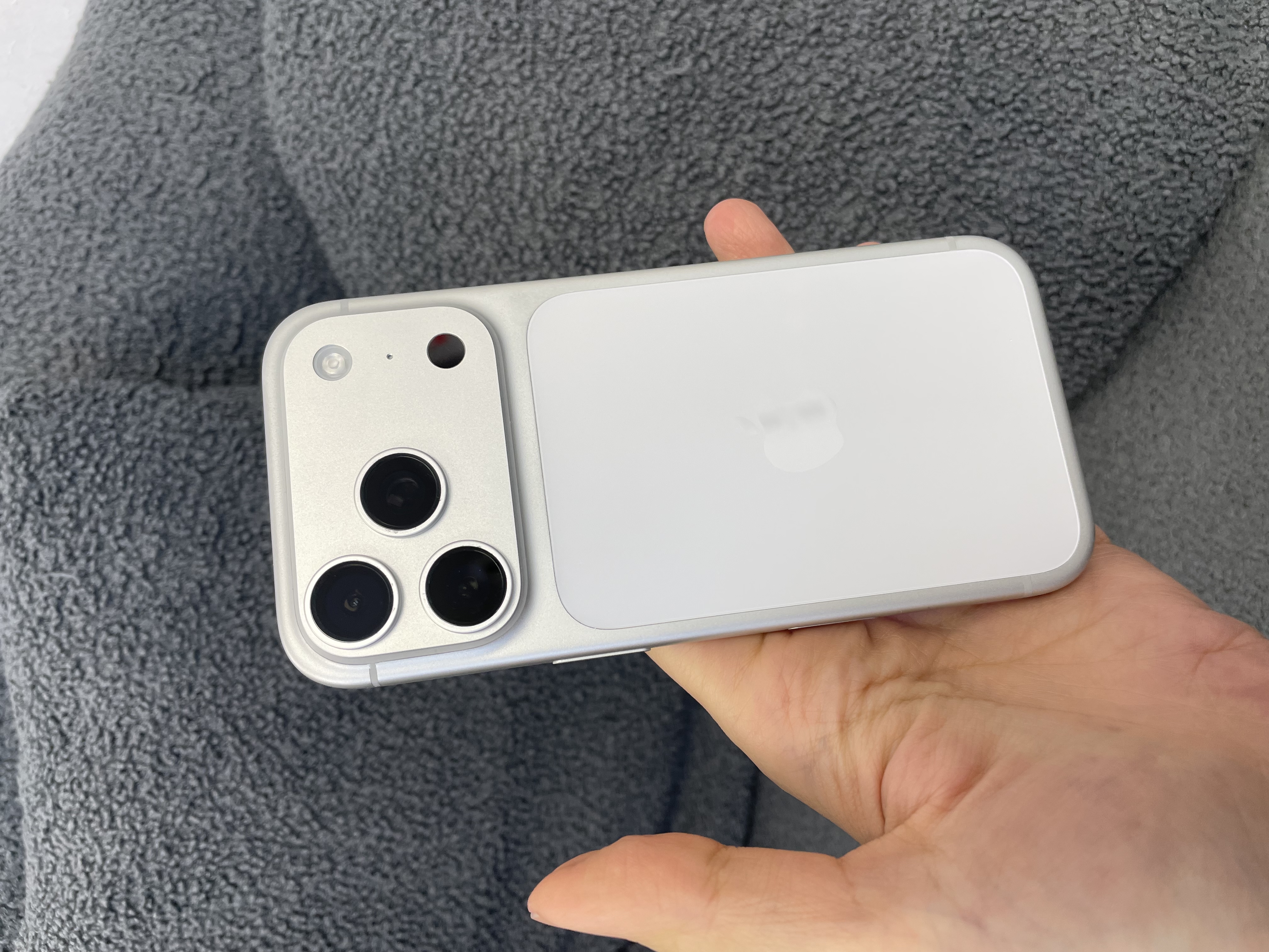 #8073 17pro 512gb white 白 100電 完美機