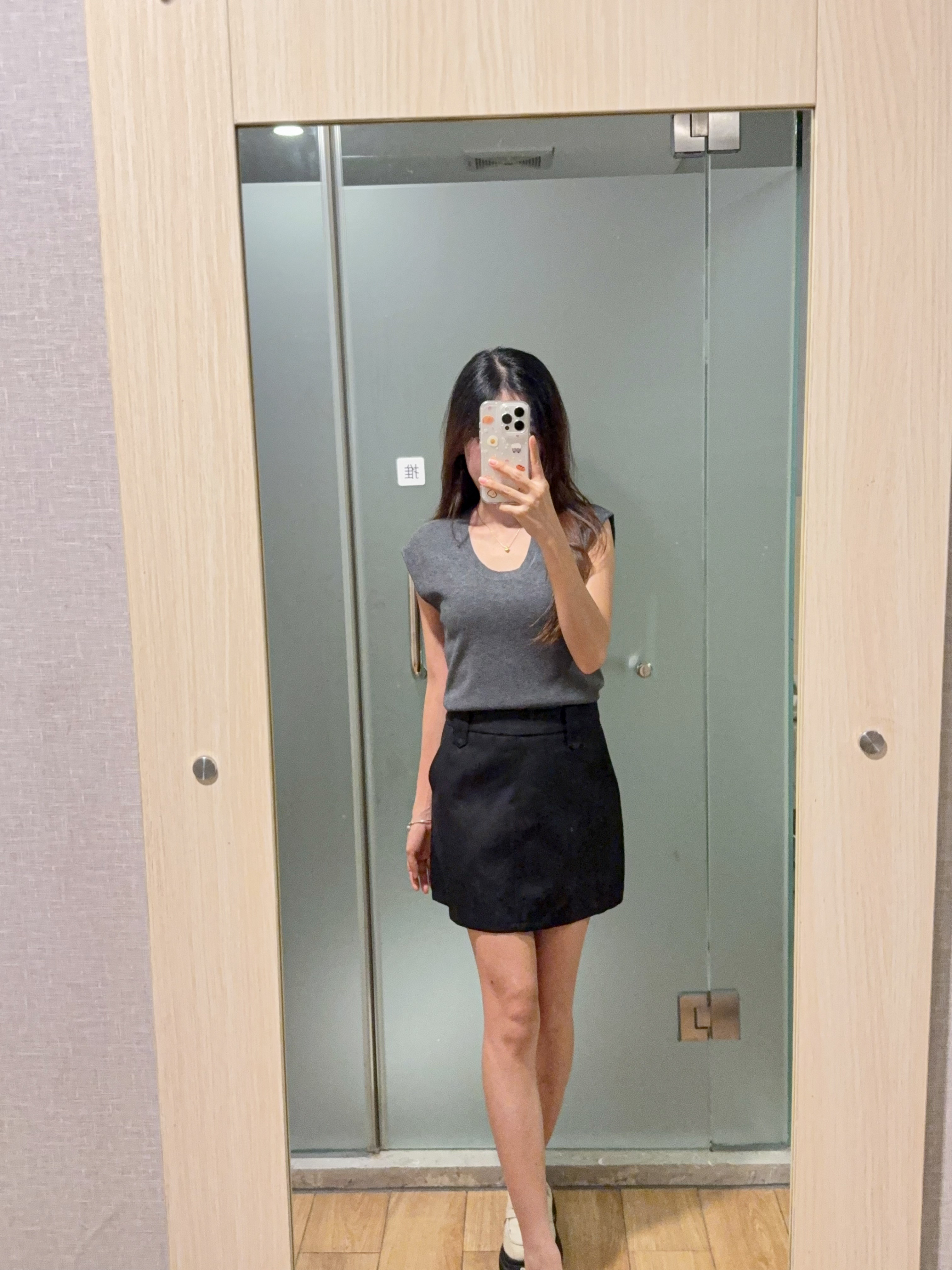 气质大U领羊绒针织飞袖上衣R2983