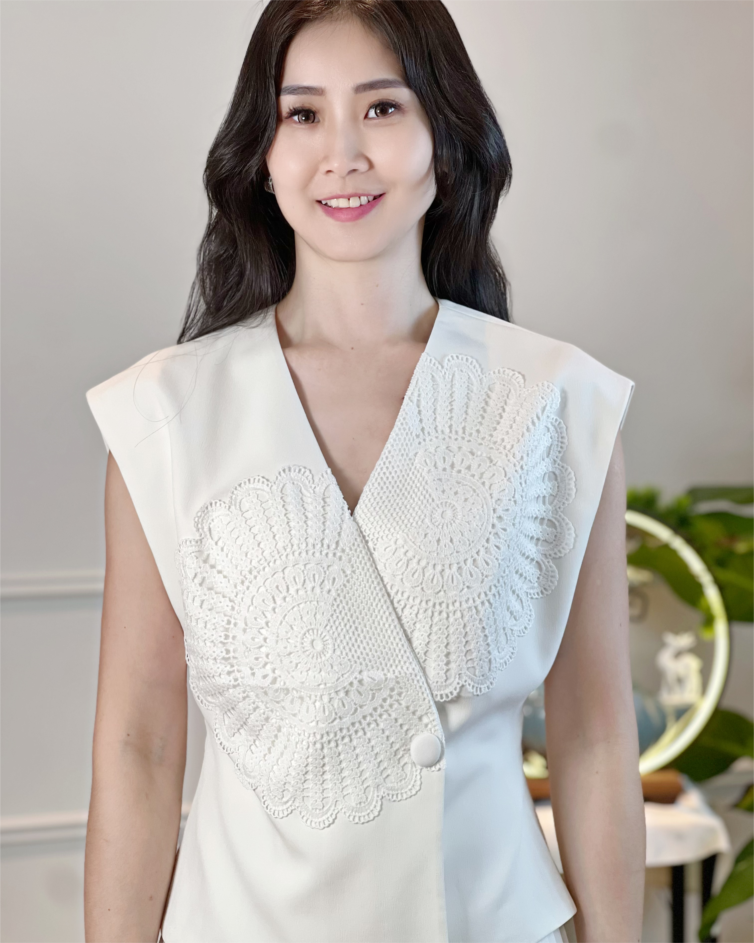 5095 Isabella Lace Chic Top