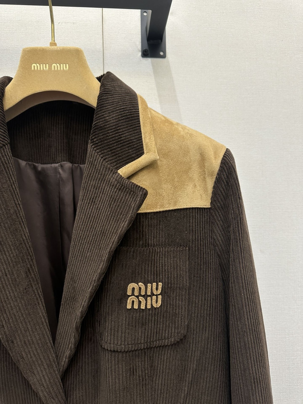 【頂級原單】Miu Miu 單排扣燈芯絨西裝外套