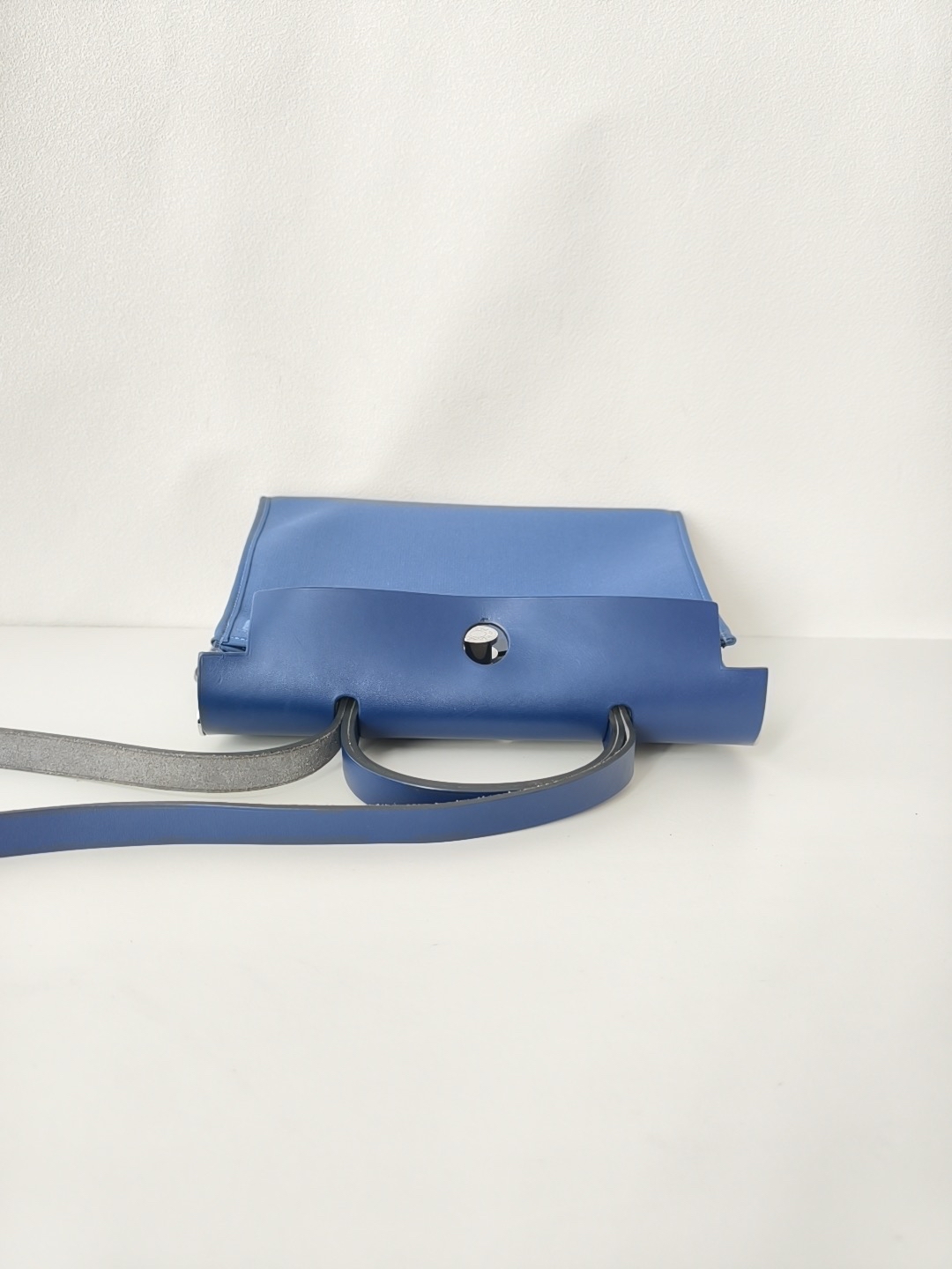 【預訂貨品】Hermes  herbag 31藍色 C刻