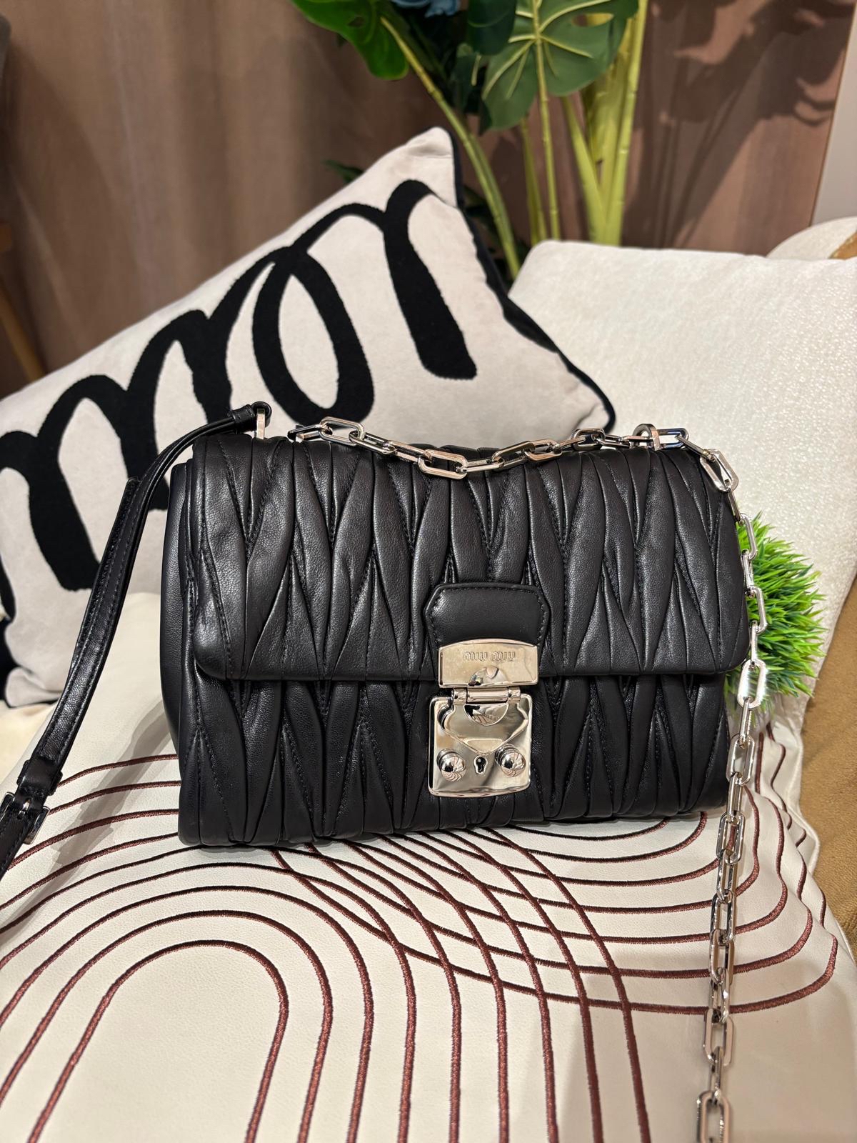 Miu Miu chain shoulder bag 100%Authentic,95%new ✅dust bag  