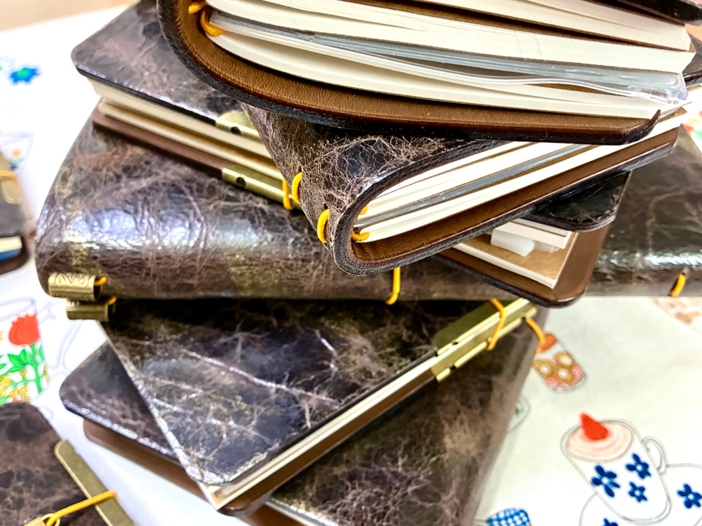 Write your story on something that lasts（2-fold)