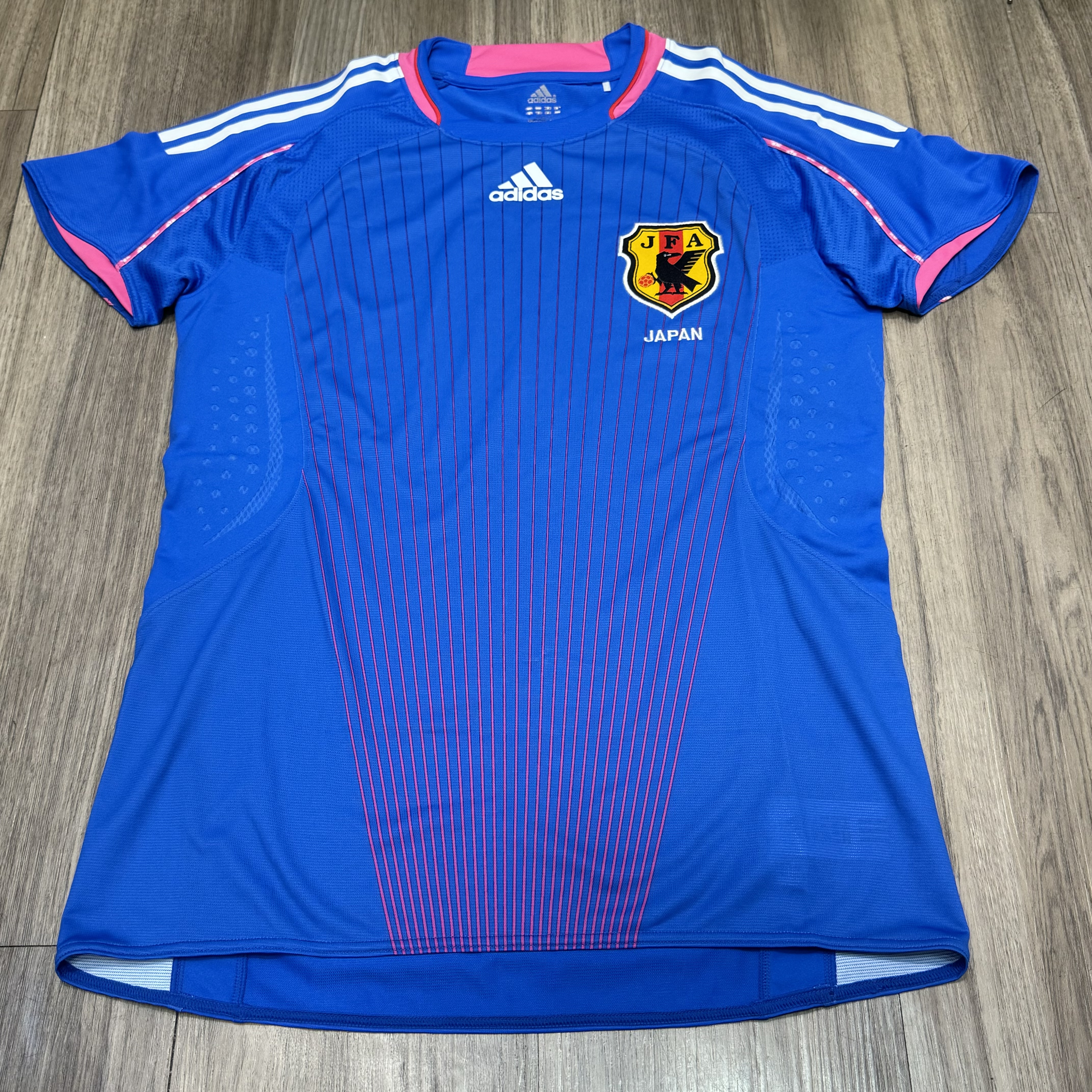 Japan 08/09 woman player issue home shirt