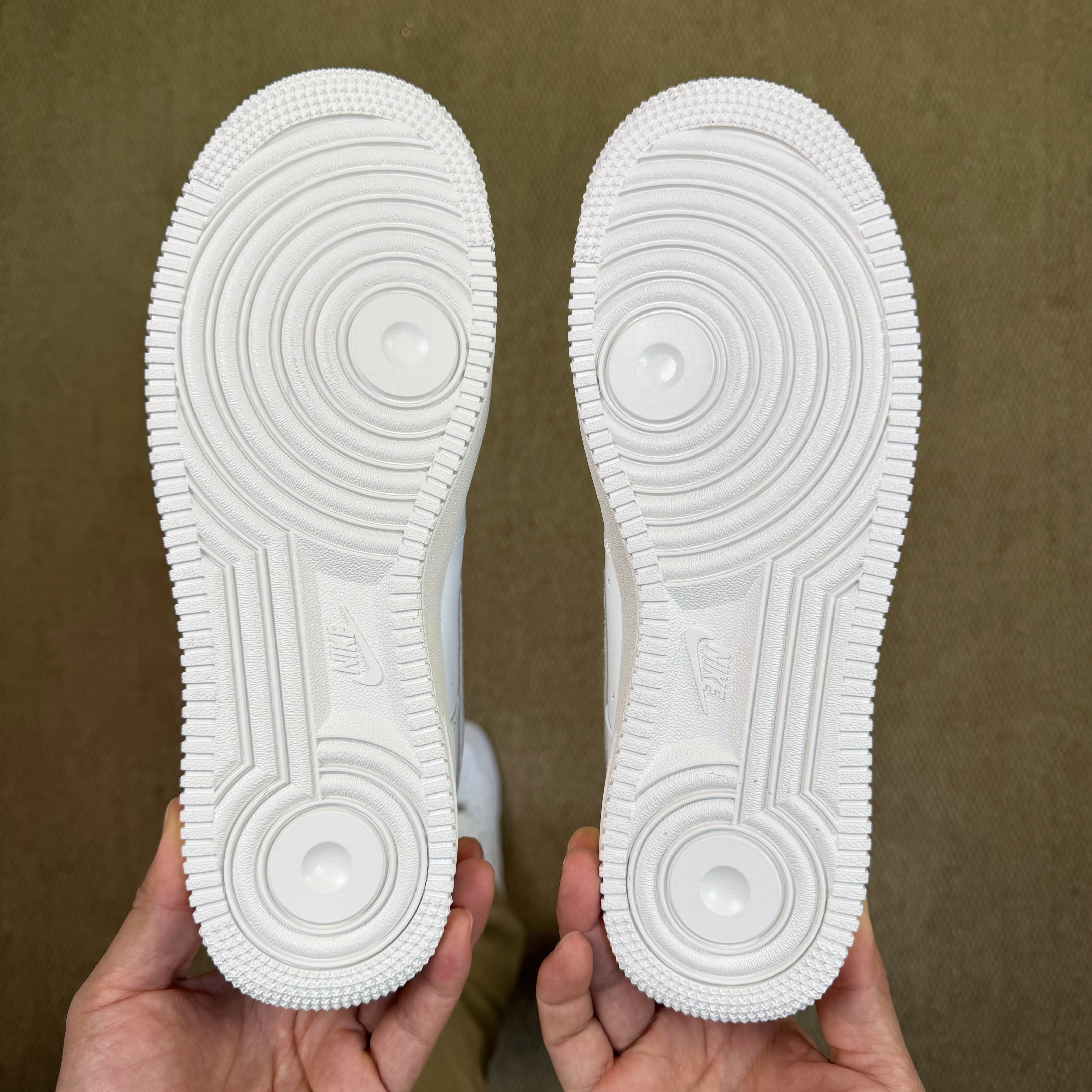 Nike Air Force 1 Low '07 IQ1143-100