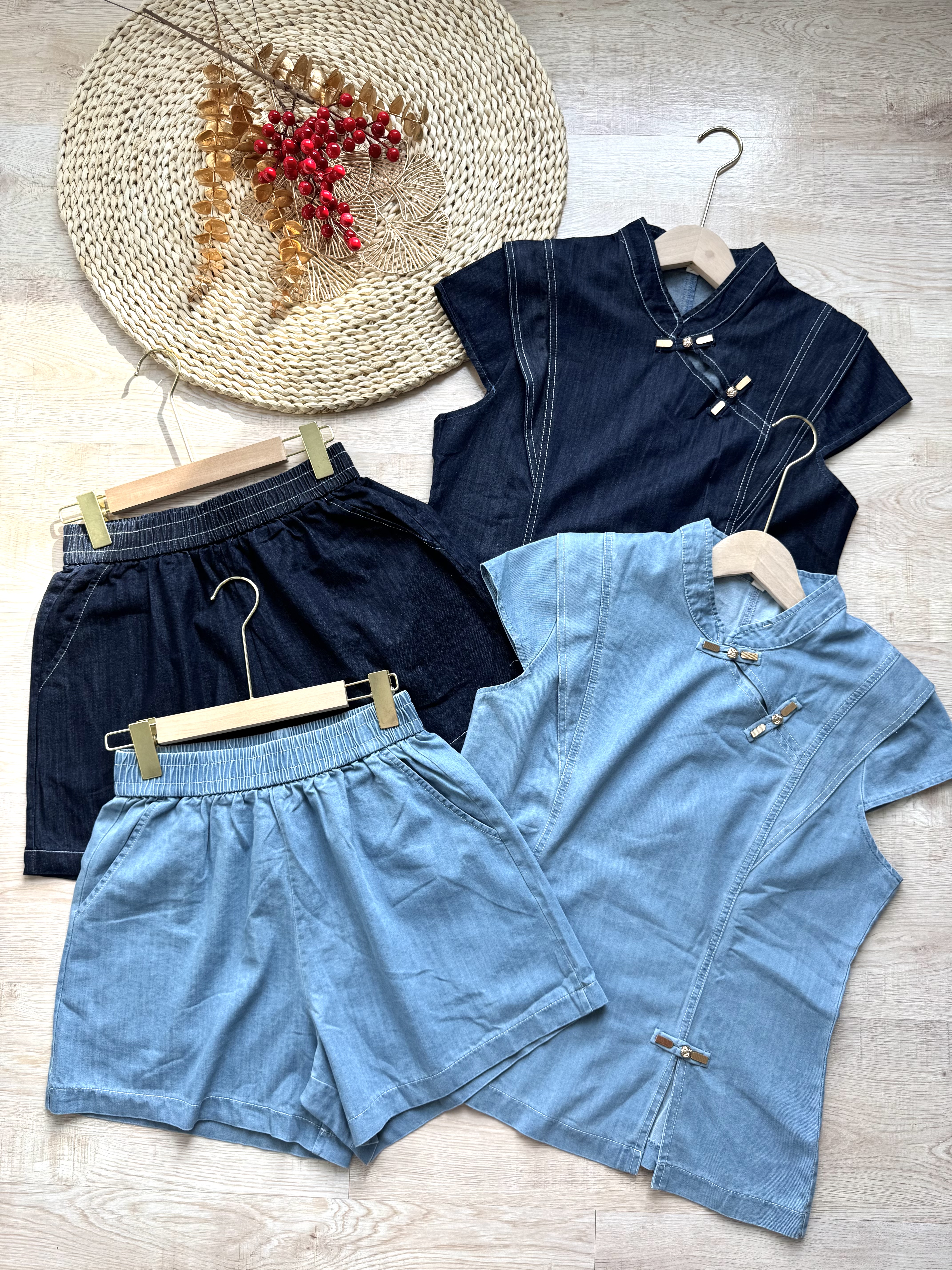 Ru Yi Oriental Denim Set “如.意” 新中式盘扣设计牛仔上衣+短裤套装 (2 Colours)