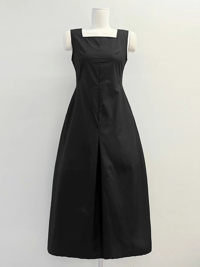 Square Neck Sleeveless Dress with Structured Seams ‖ 方领无袖立体剪裁连身裙 KR02401701