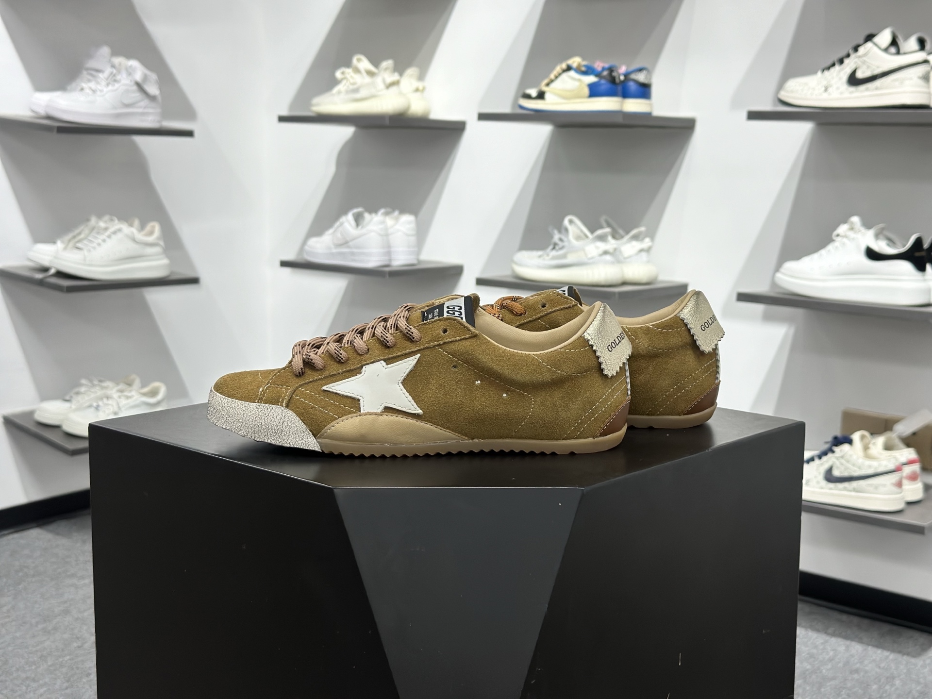 Golden Goose True Star