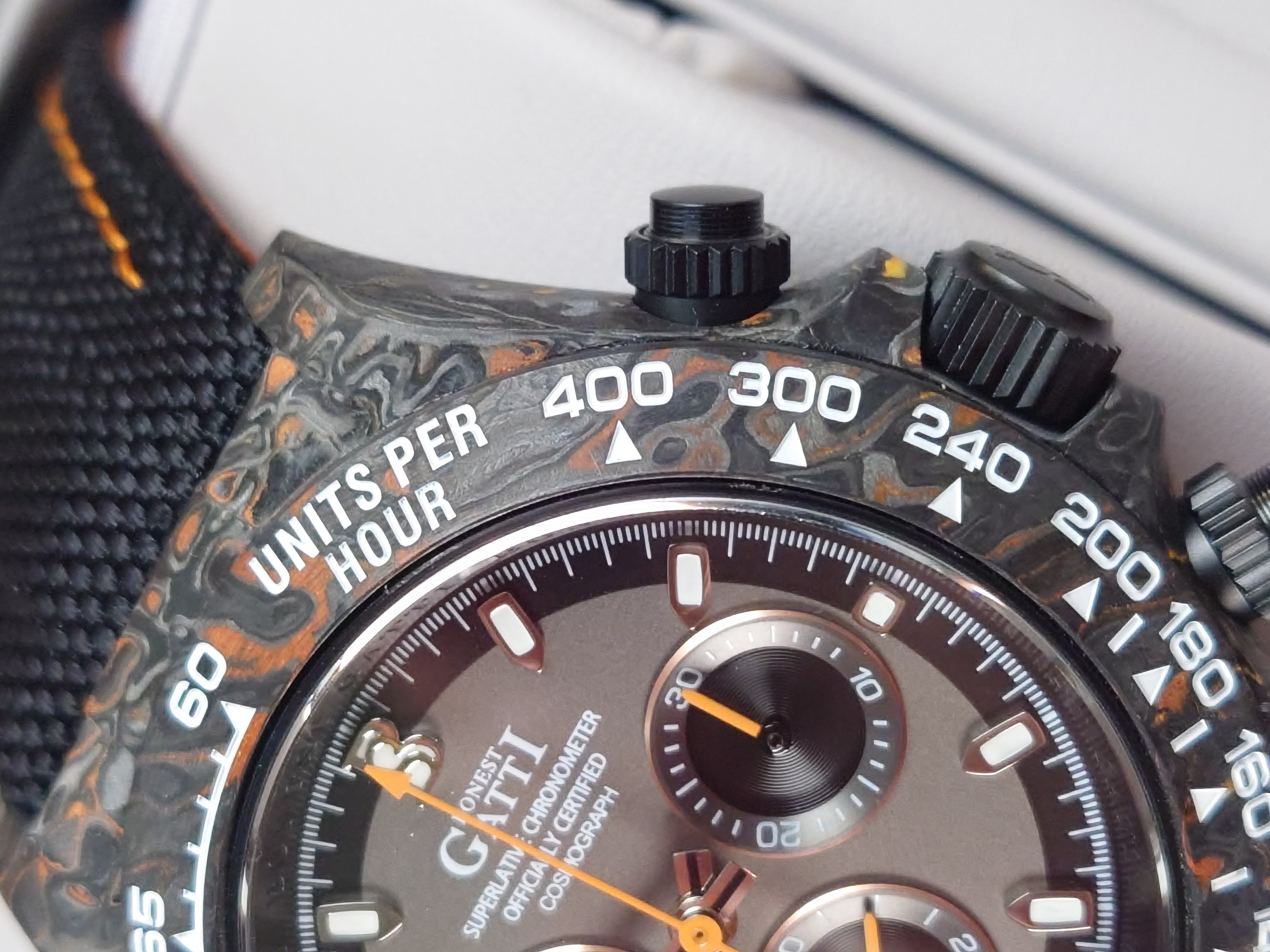 Bonest Gatti 現貨發售 地通拿款碳纖纖機械計時錶 BG9010-L2 黑橙