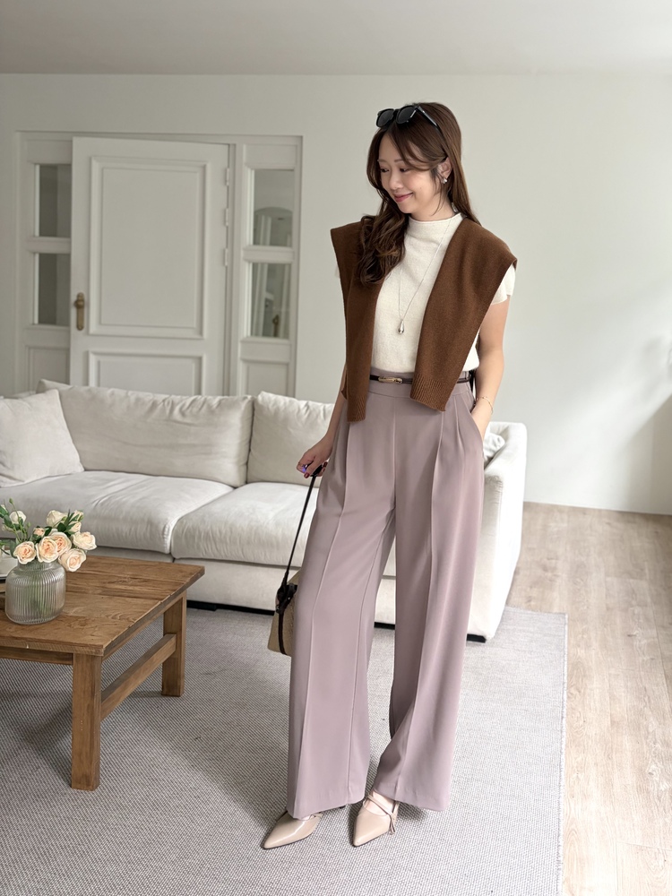 Charlyne Seamless-Front Slacks (Khaki Beige)