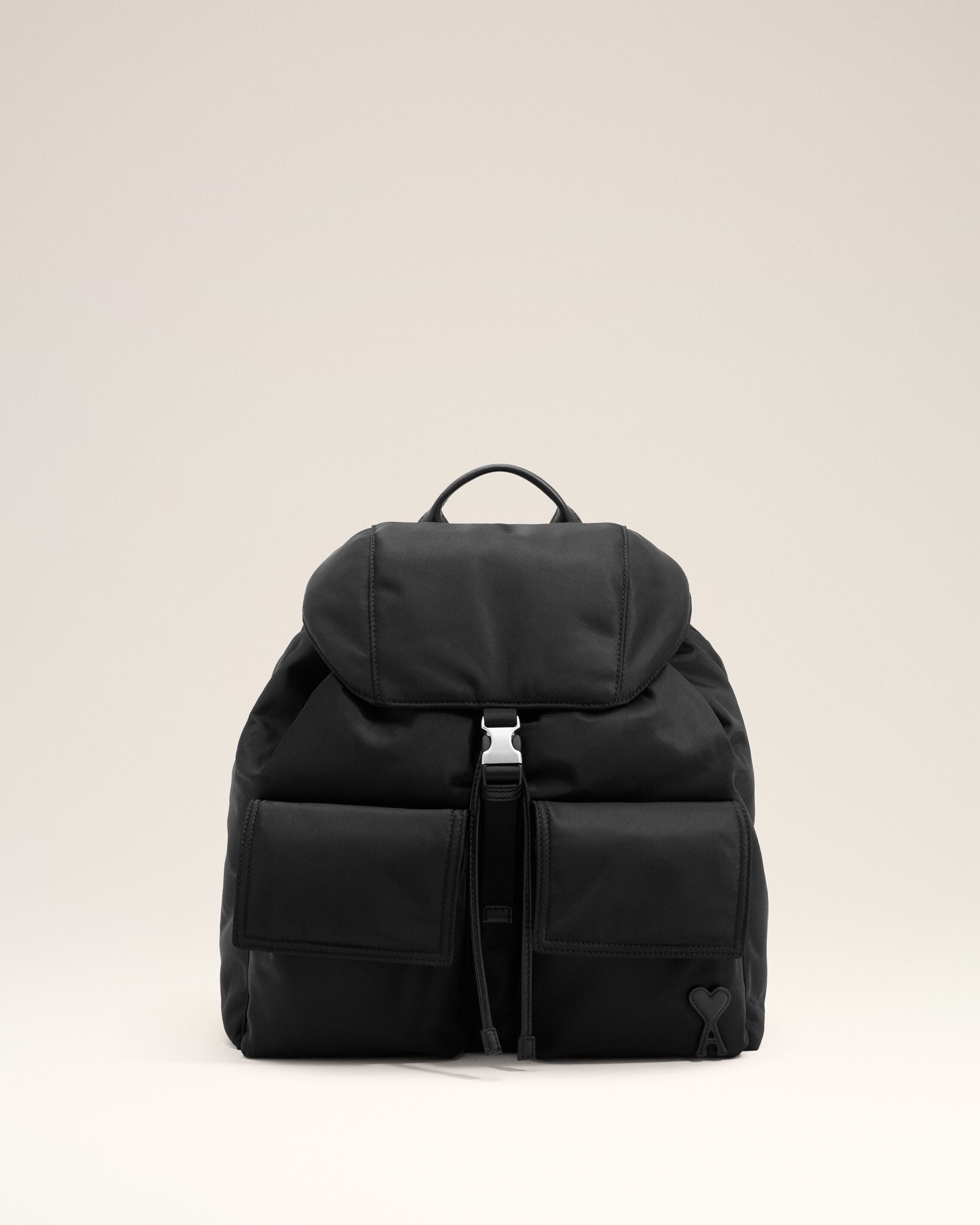 限時優惠✨訂貨🍒AMI 雙口袋款backpack✨男女同款 Size 39x34x15cm