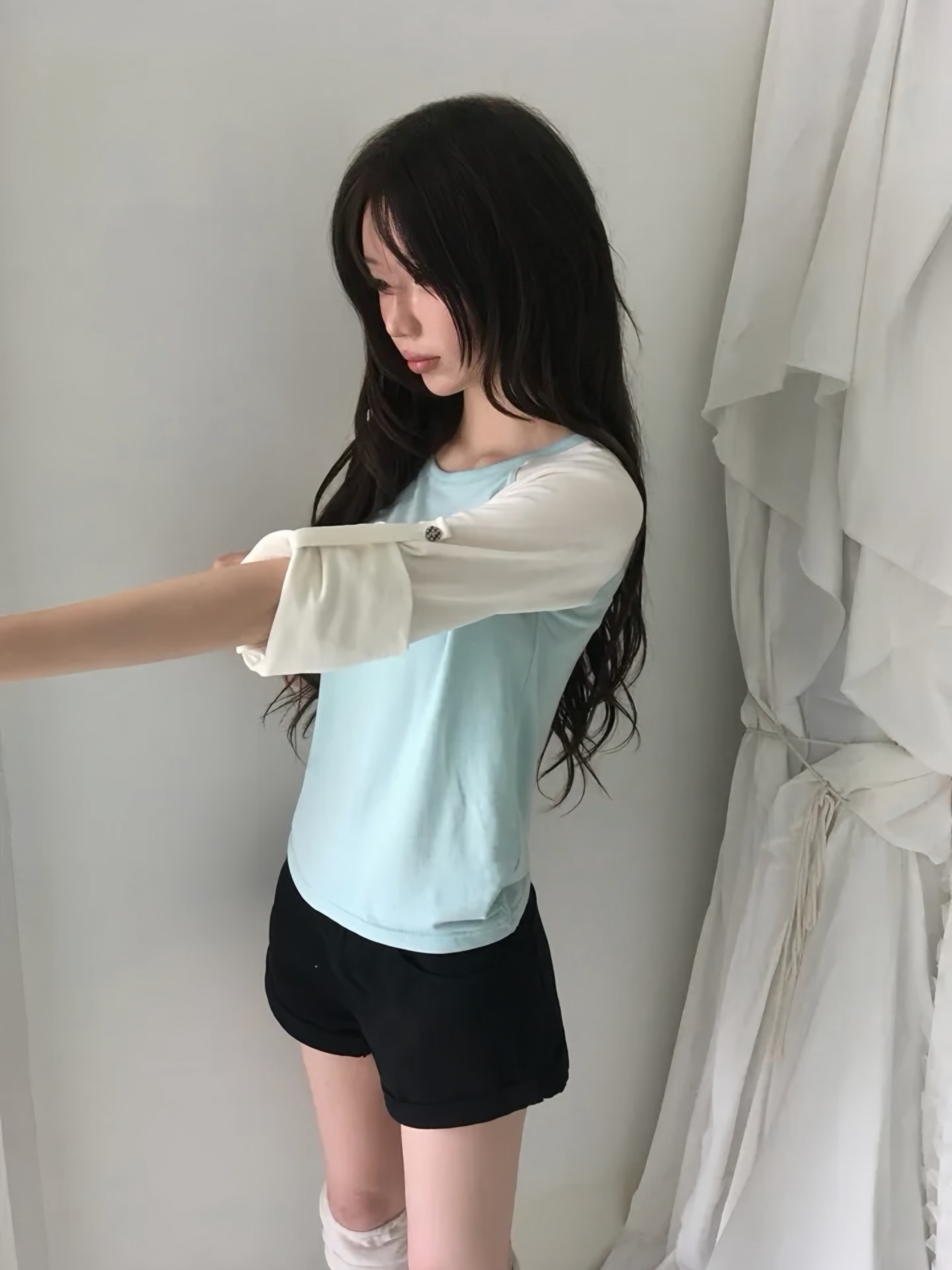 Roll-up Raglan Contrast Top