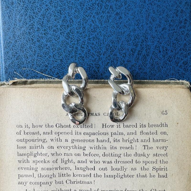 Vintage C.a. 1950-60s Stylish Solid Chain Shape Silver Tone Clip Earrings (MT2298-4)