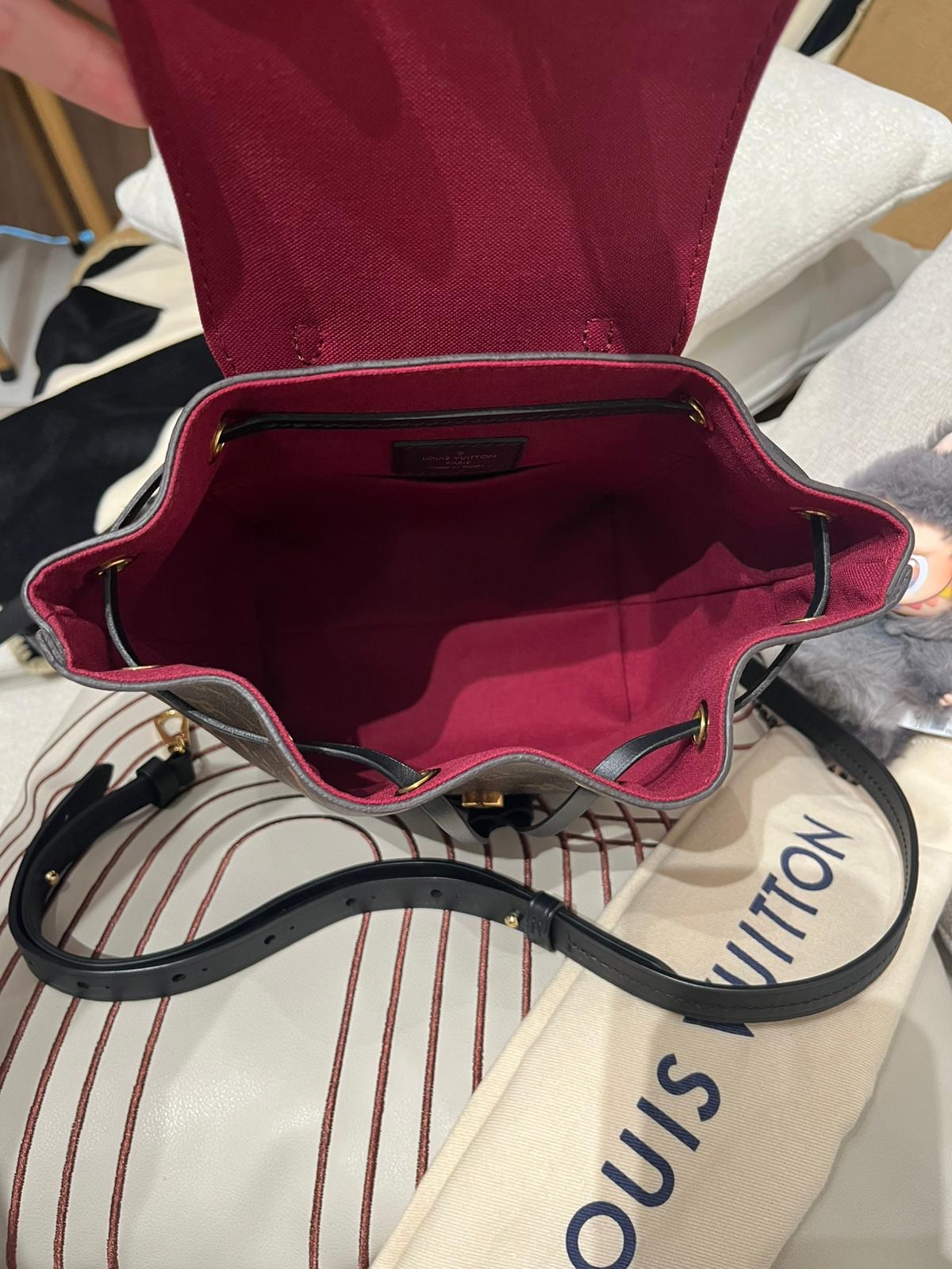  Lv montsouris bb backpack NFC 100%Authentic ,99%new ✅收據✅Dust bag✅box  