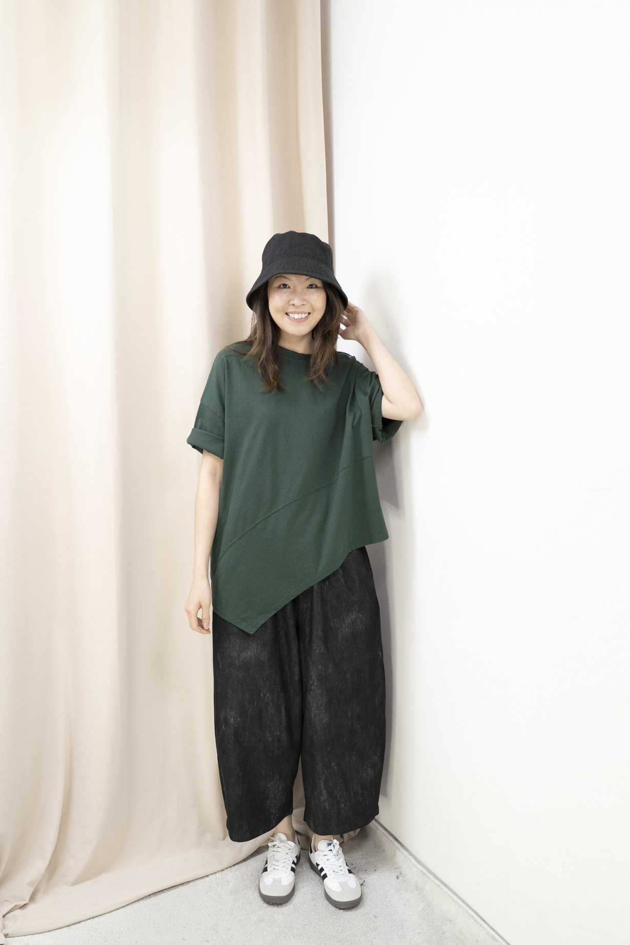 斜腳造型棉質休閒Top（綠色）