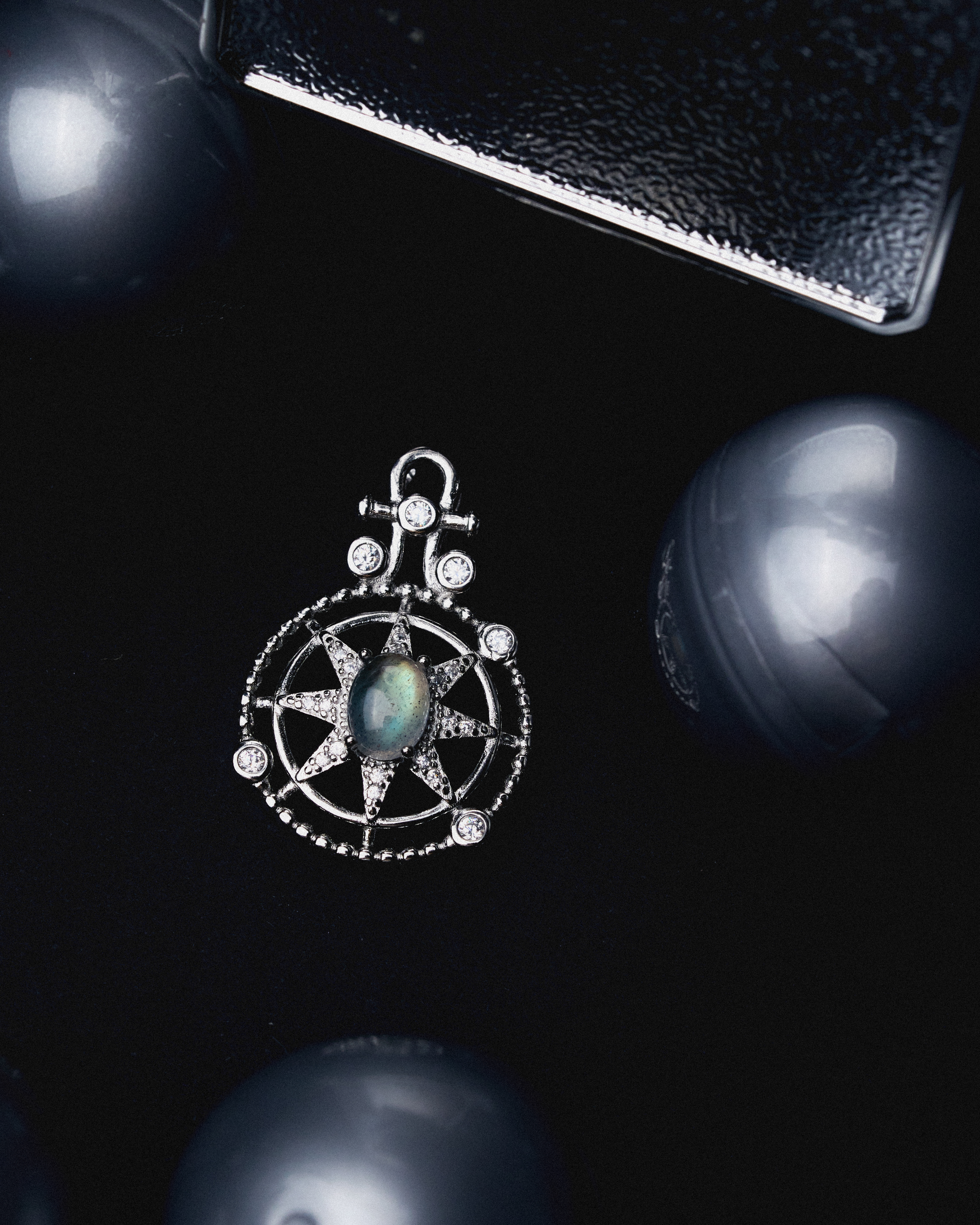Stable Mode Pendant