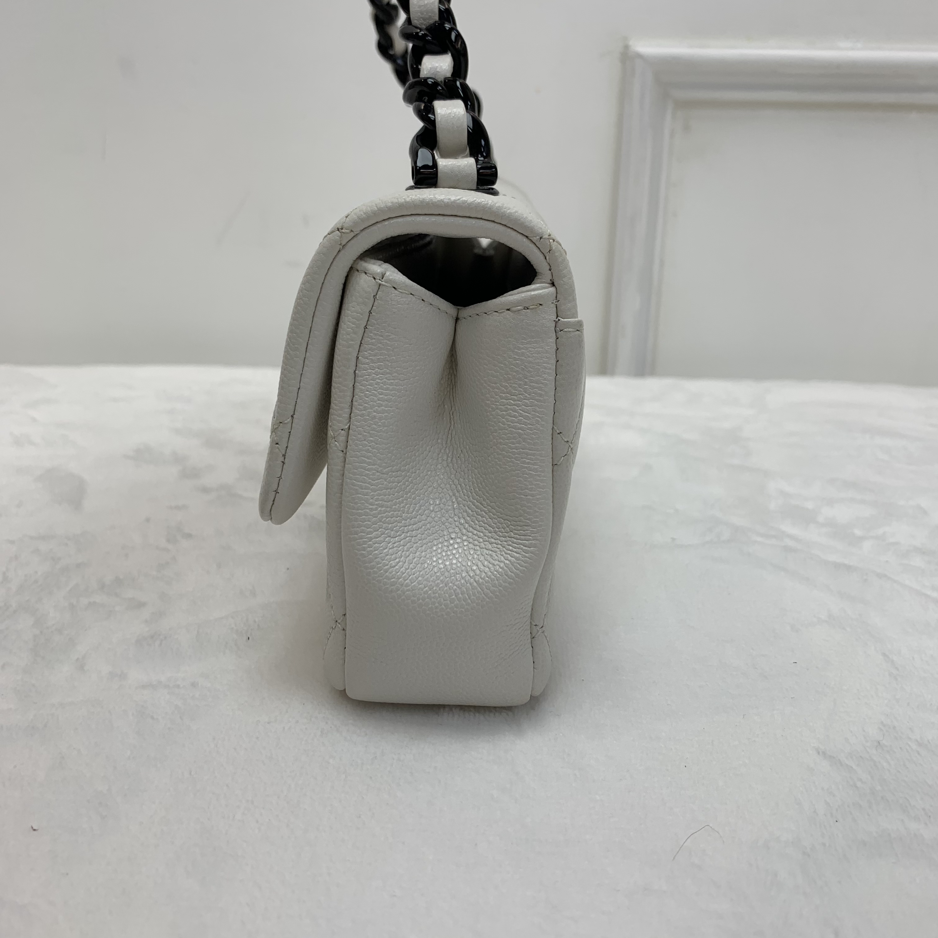 🐼熊貓配色Chanel黑白琺瑯扣大Mini