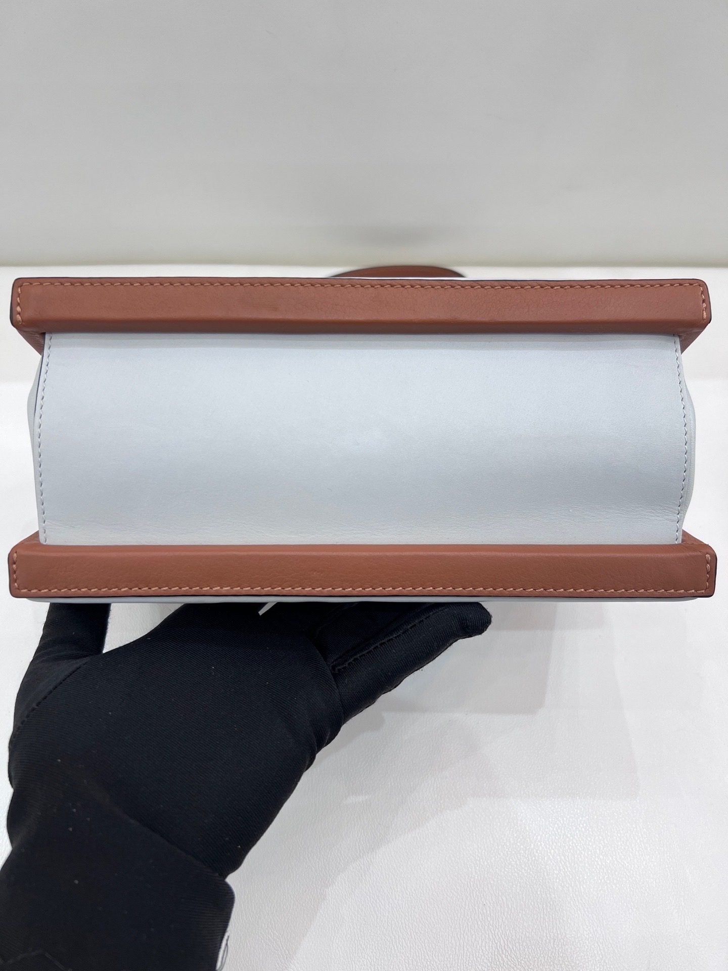 【預訂貨品】Loewe postal bag