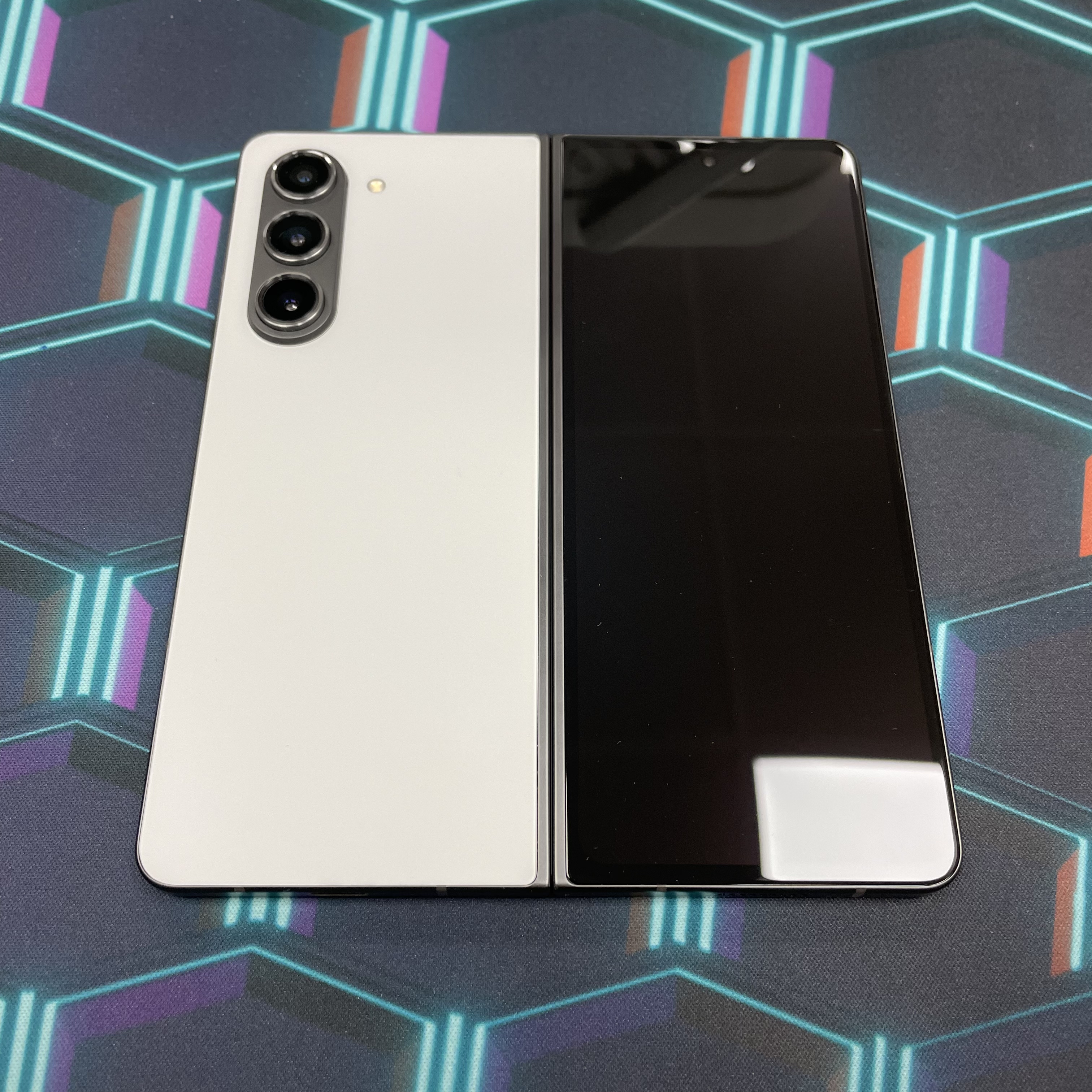 *5824B Galaxy Z Fold 5 完美機 12+256GB 白色 white