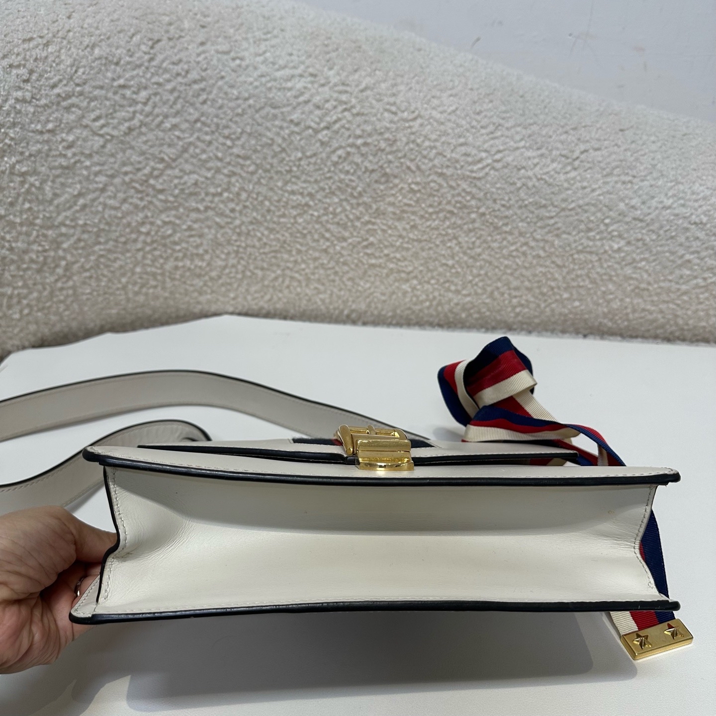 【預訂貨品】Gucci塞爾維亞白色斜孭包