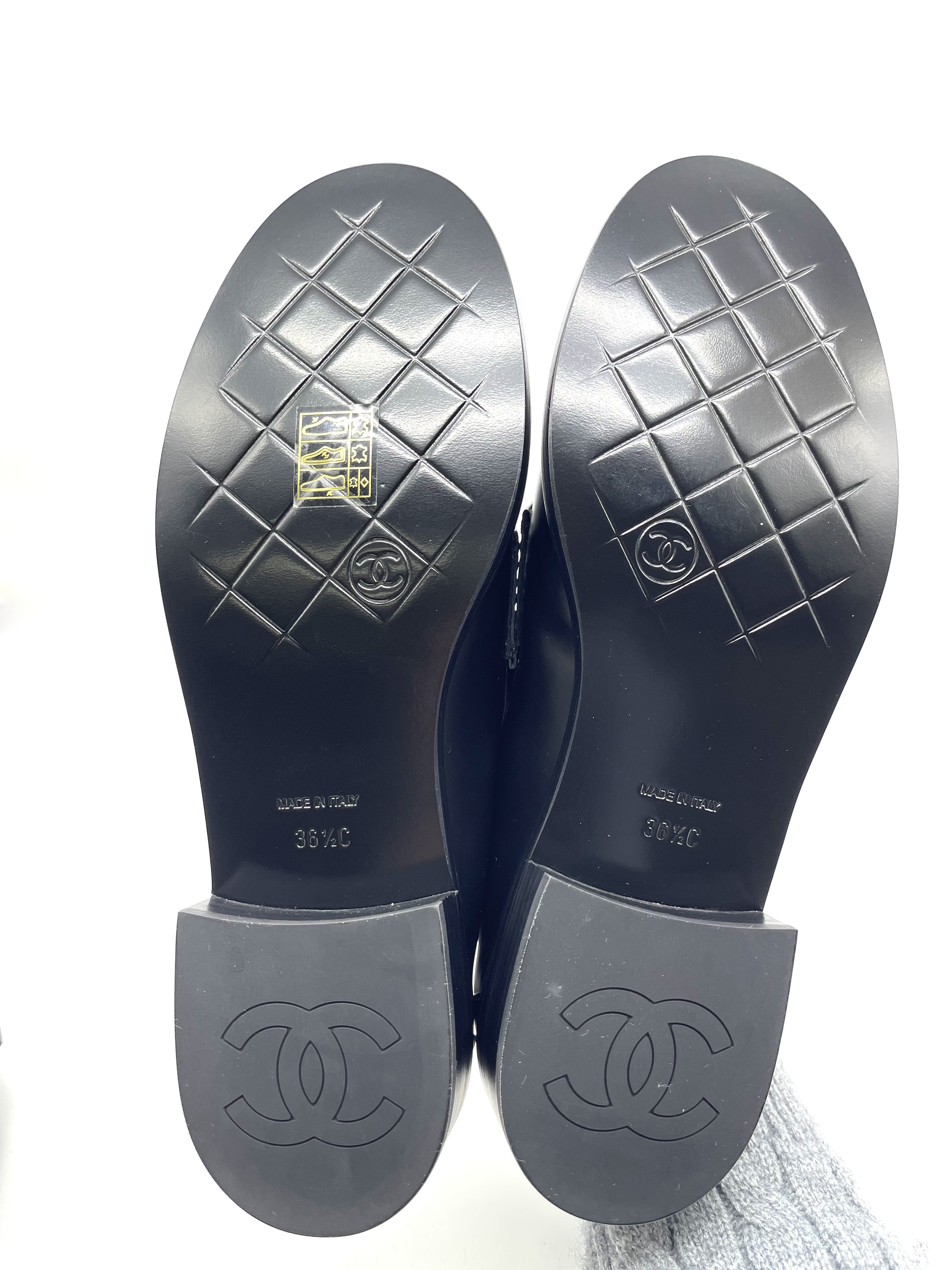 Pre-owned CHANEL CC Logo Loafer / Product Code: 27032331