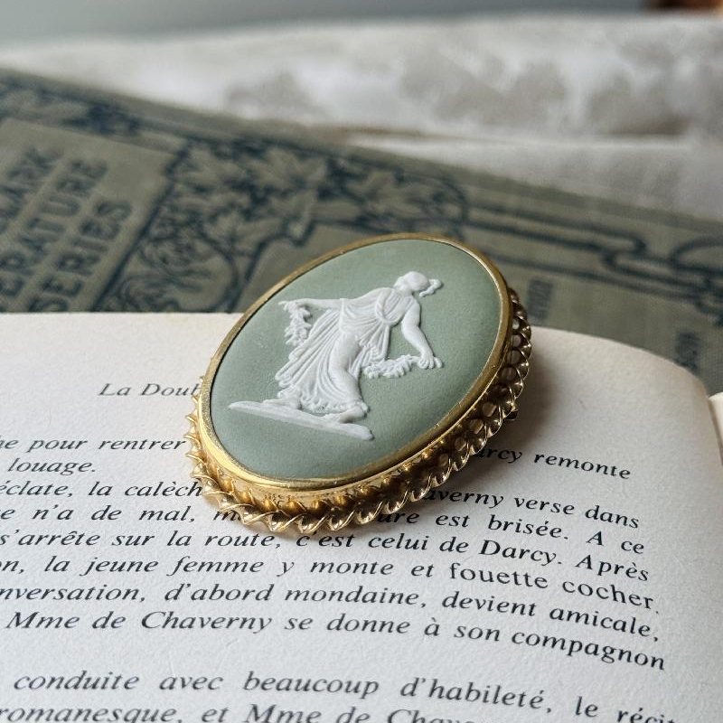 Vintage Wedgwood Green Jasper Goddess Two-Way Brooch/Pendant (MT2409)