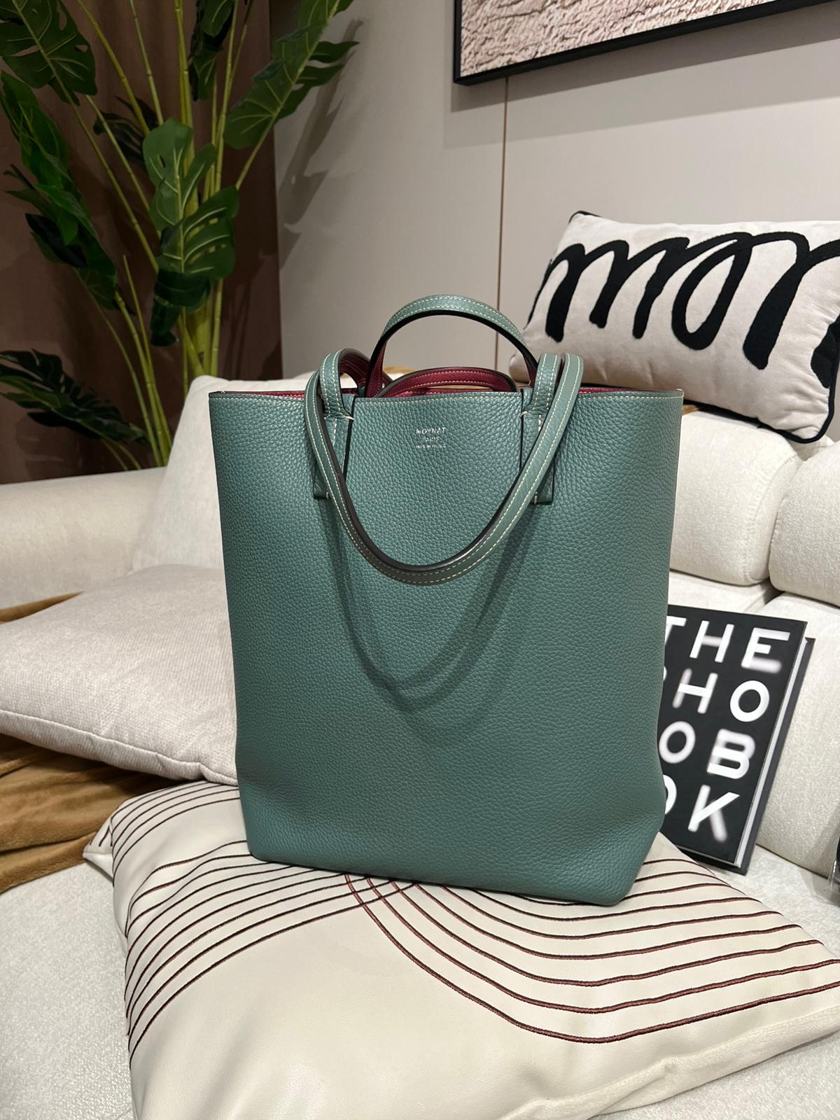 Moynat tote bag reversible calfskin  ,100%Authentic,98%new✅Dust bag