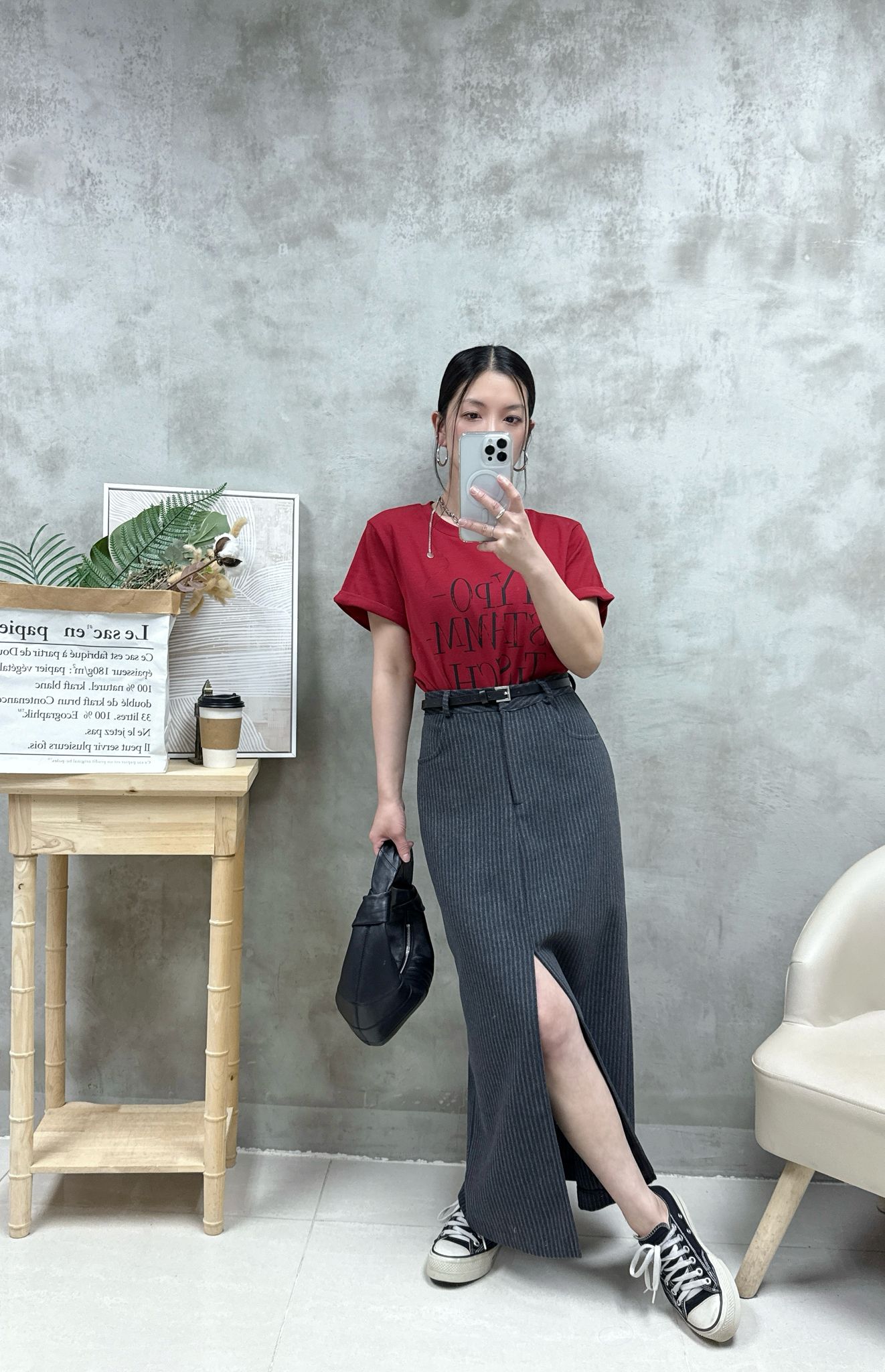 B08 褶袖英文字Tee