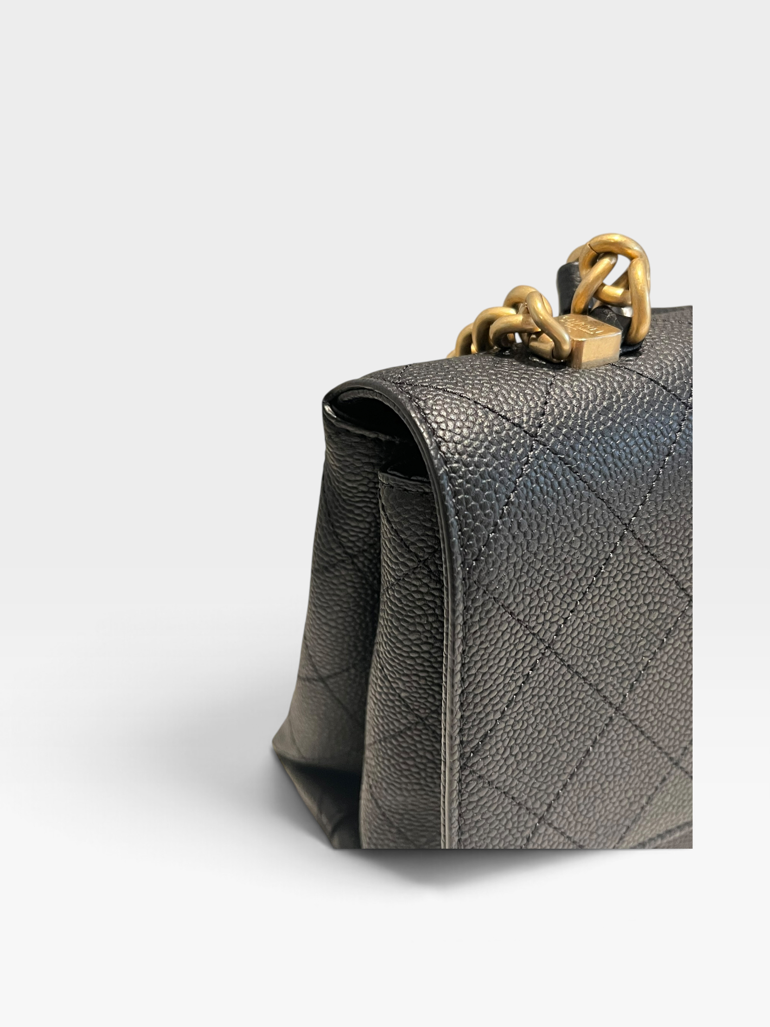 Pre-Owned CHANEL Chic Affinity / Product Code: B60182