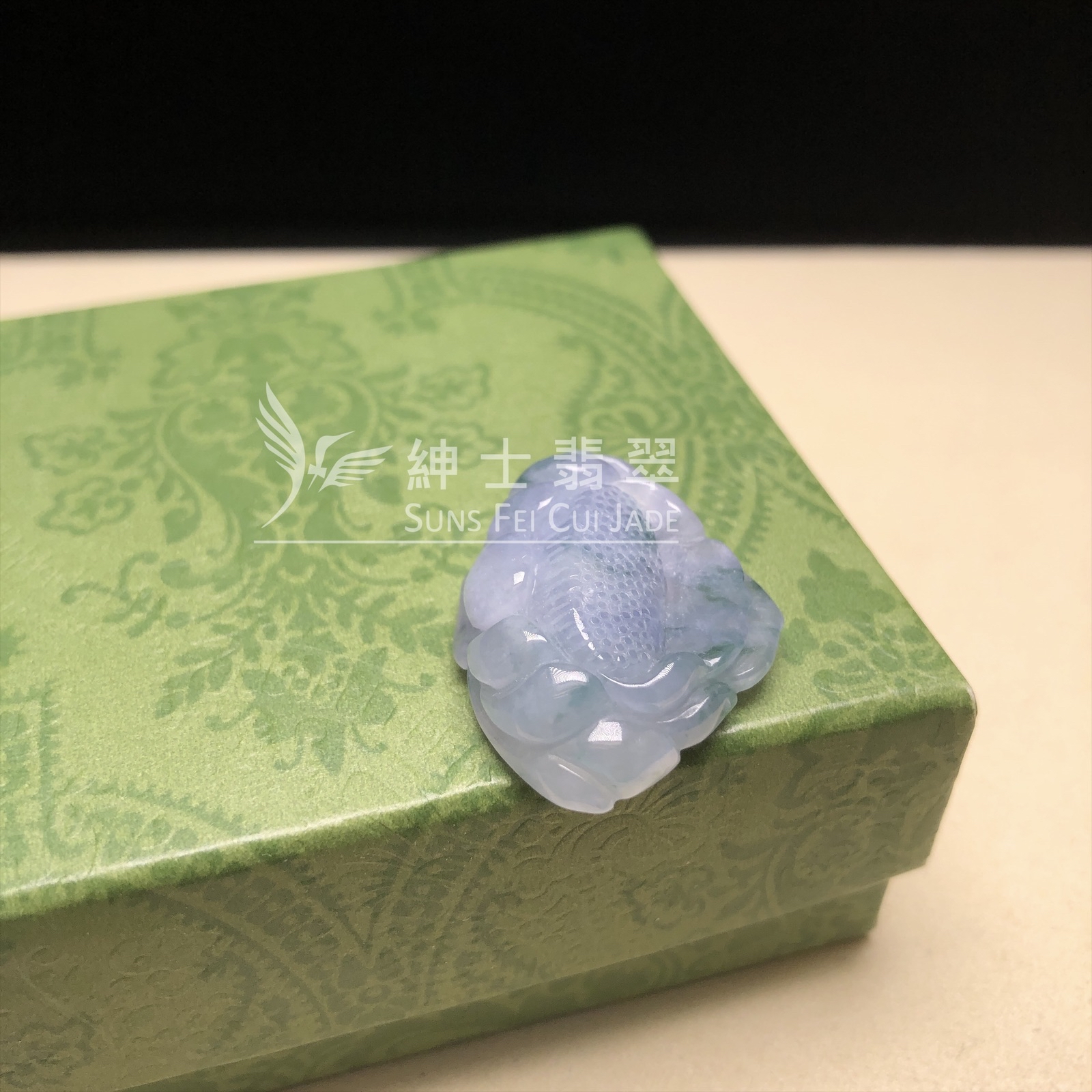 茄紫飄花蓮花  B08499