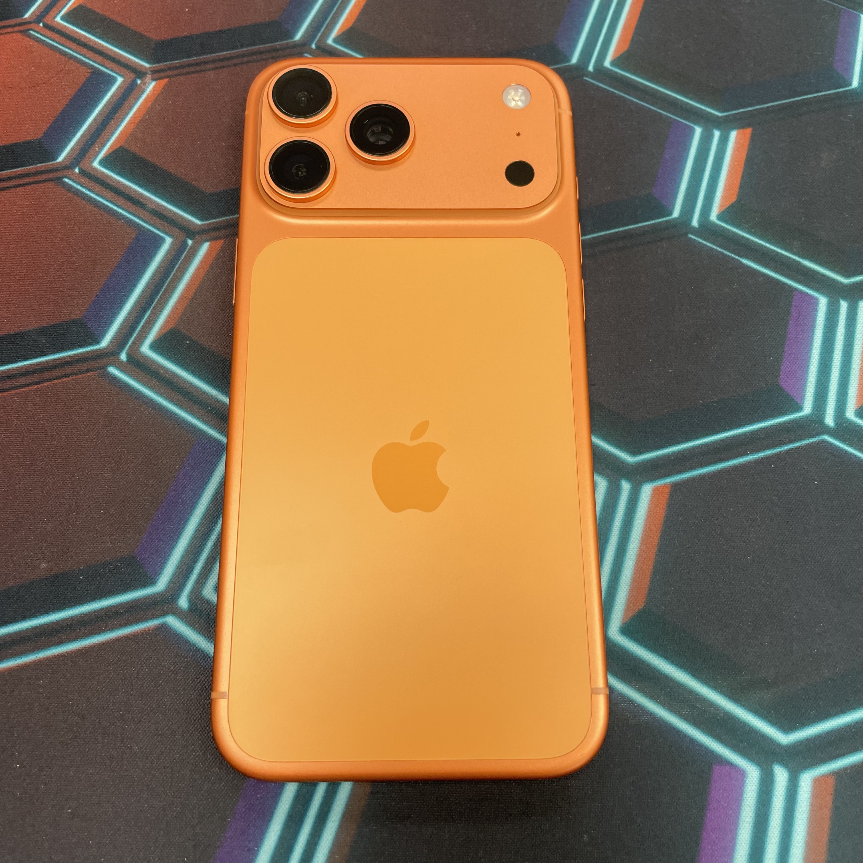 *7828 17 Pro max 完美機 2TB 電97 橙色 orange