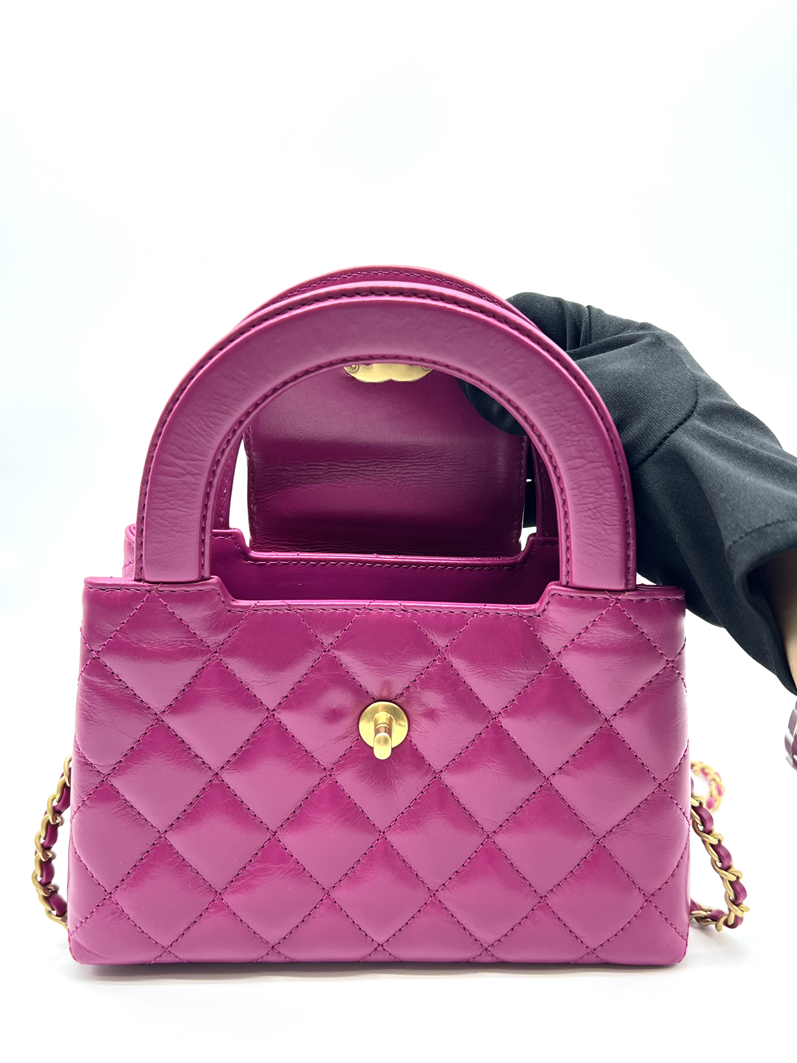Pre-Owned CHANEL Kelly Mini Top Handle Bag / Product Code: 26051109