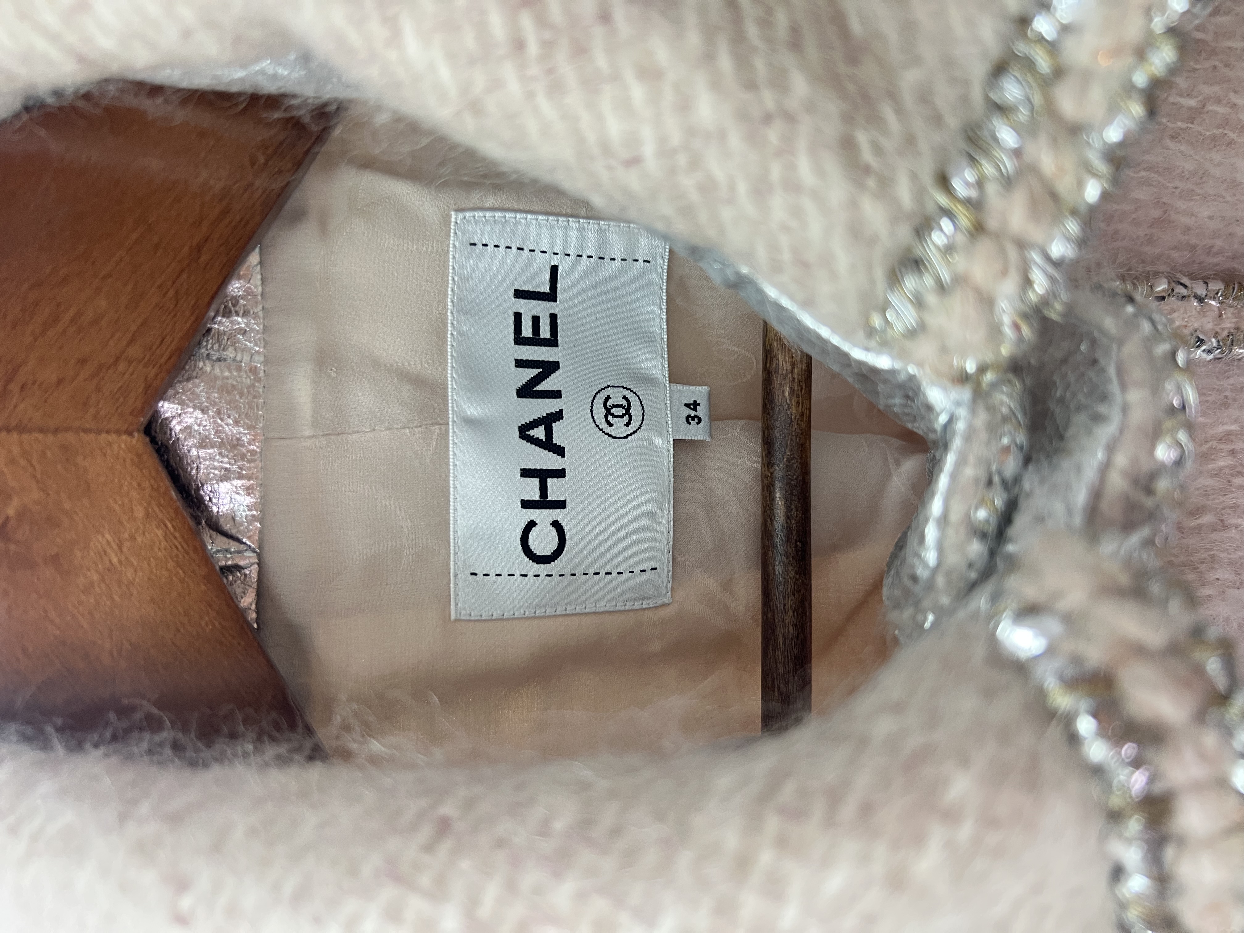 Pre-Owned Chanel 17A Pale Baby Pink Mohair Wool Jacket / Product Code: 26041904