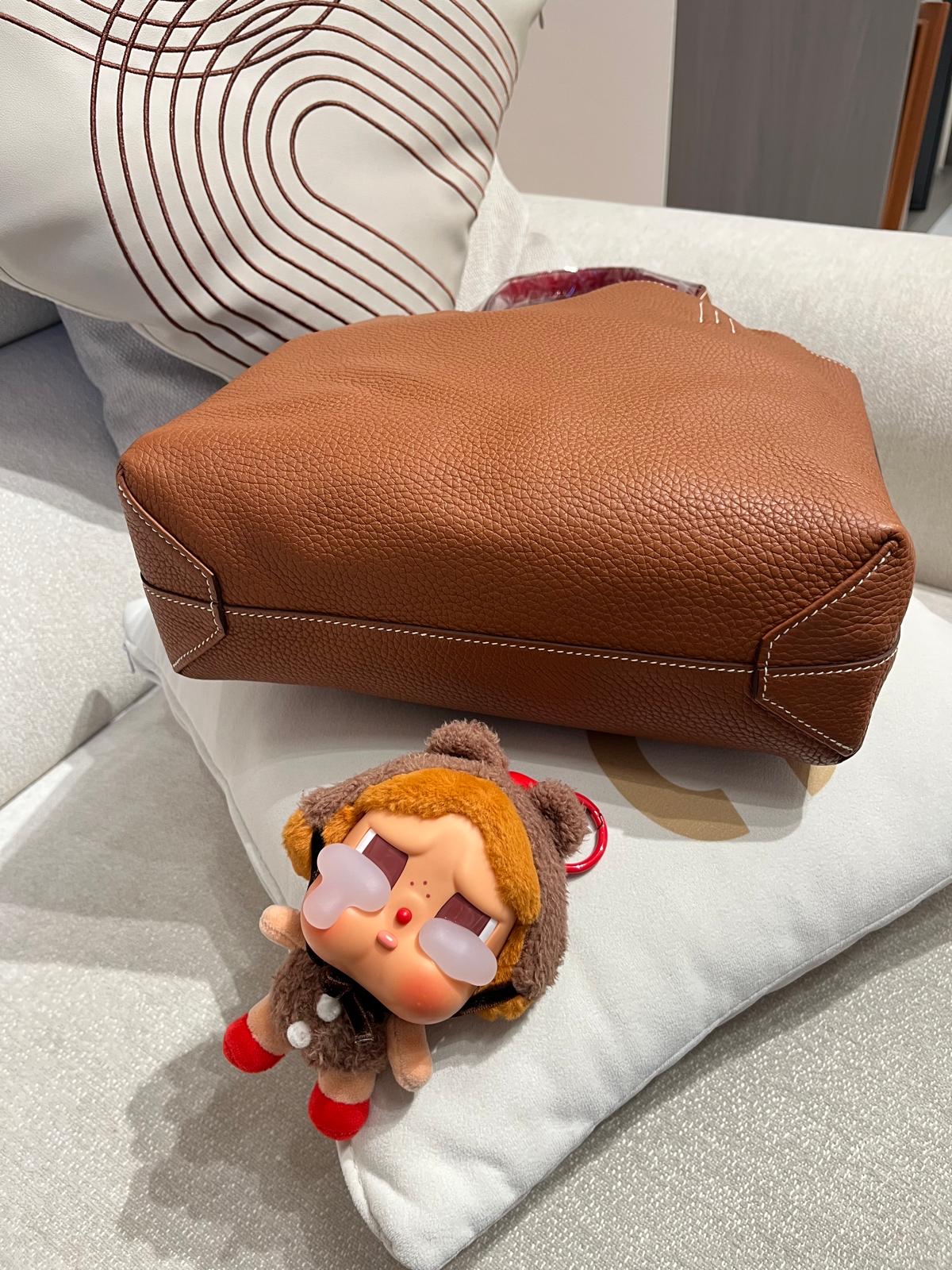 Hermes double sens 28, Stamp C，金棕TC粒粒牛皮 100%Authentic,98%new✅Dust bag ✅box