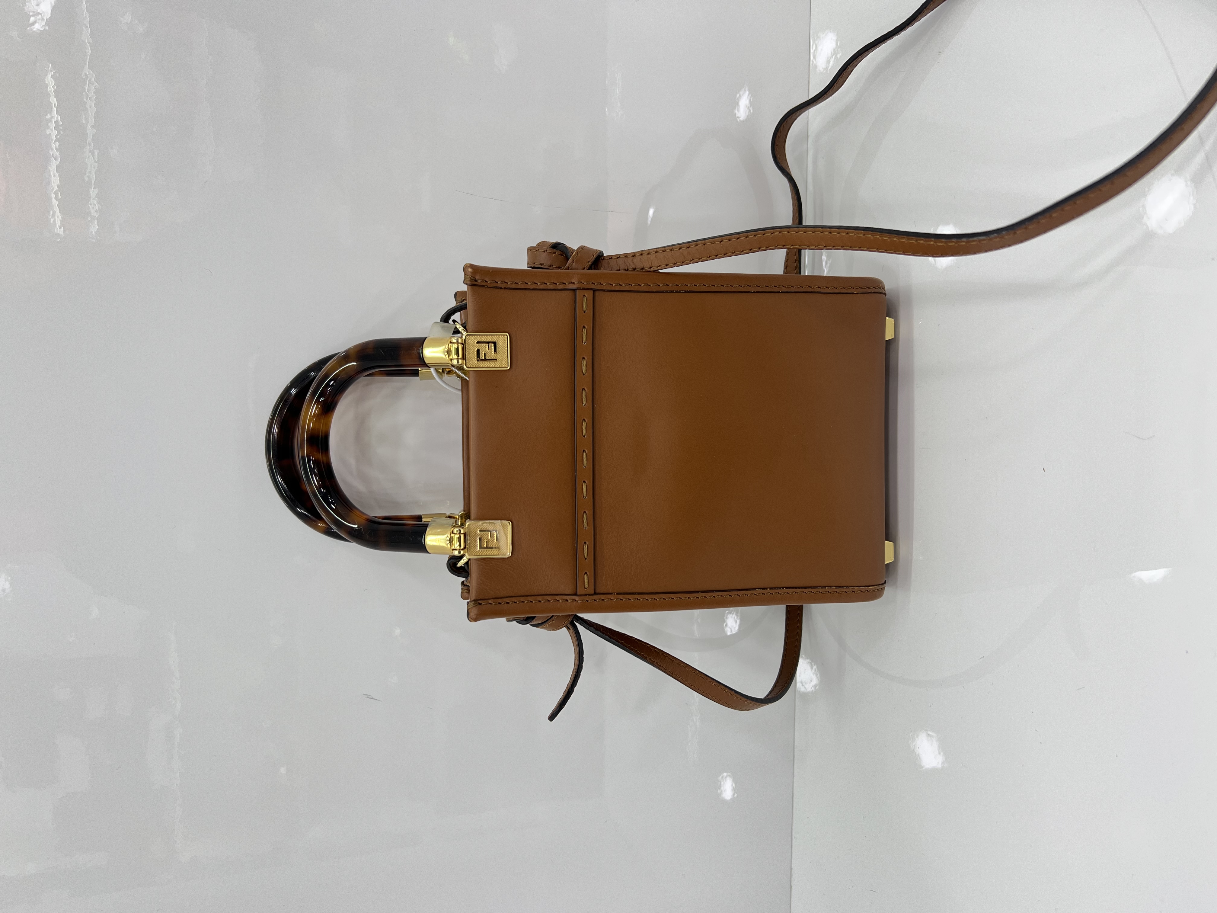 直播貨品 |  [1個-$100 2個-$300］EE34