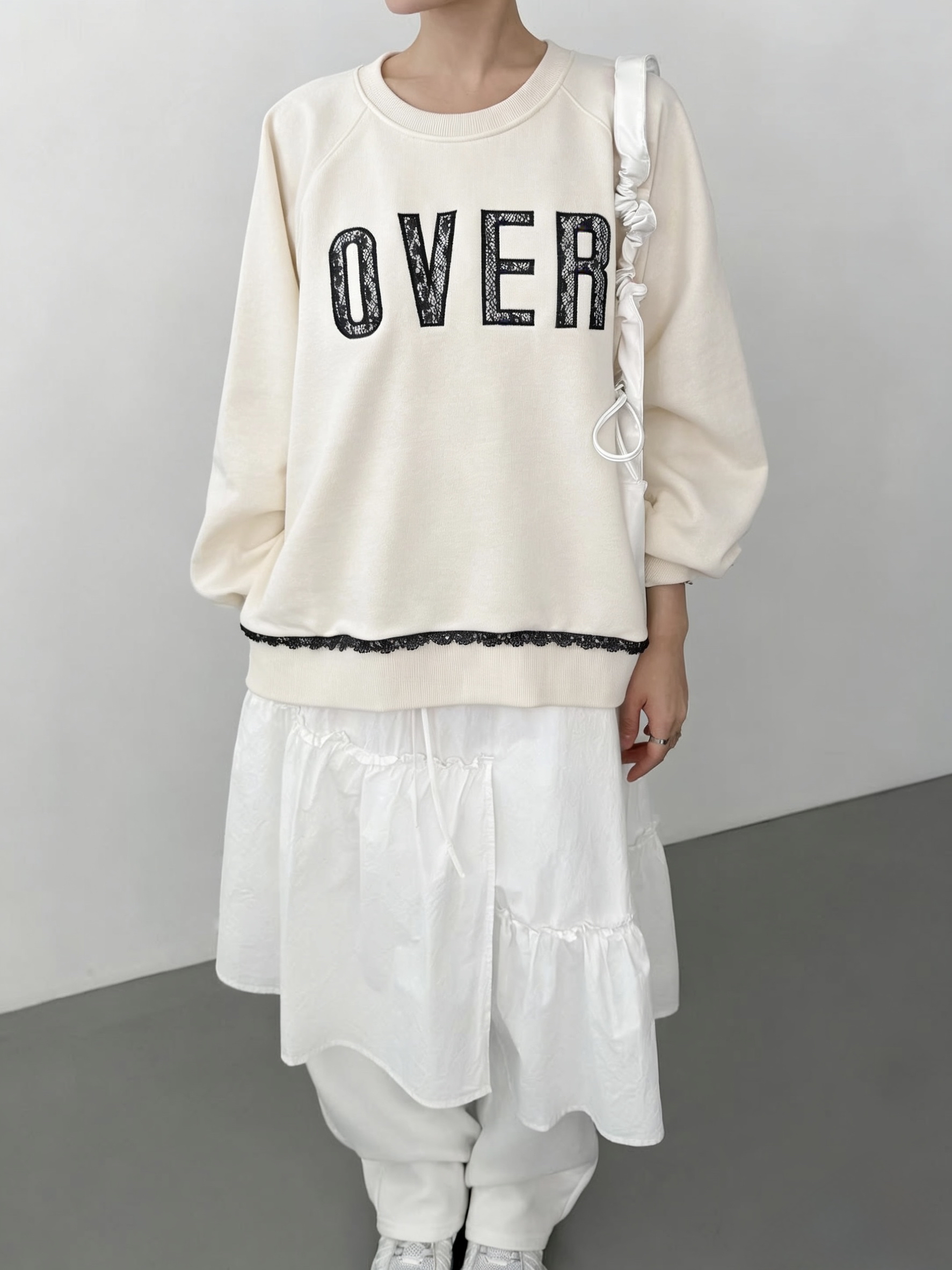 字母lace 腳衞衣 