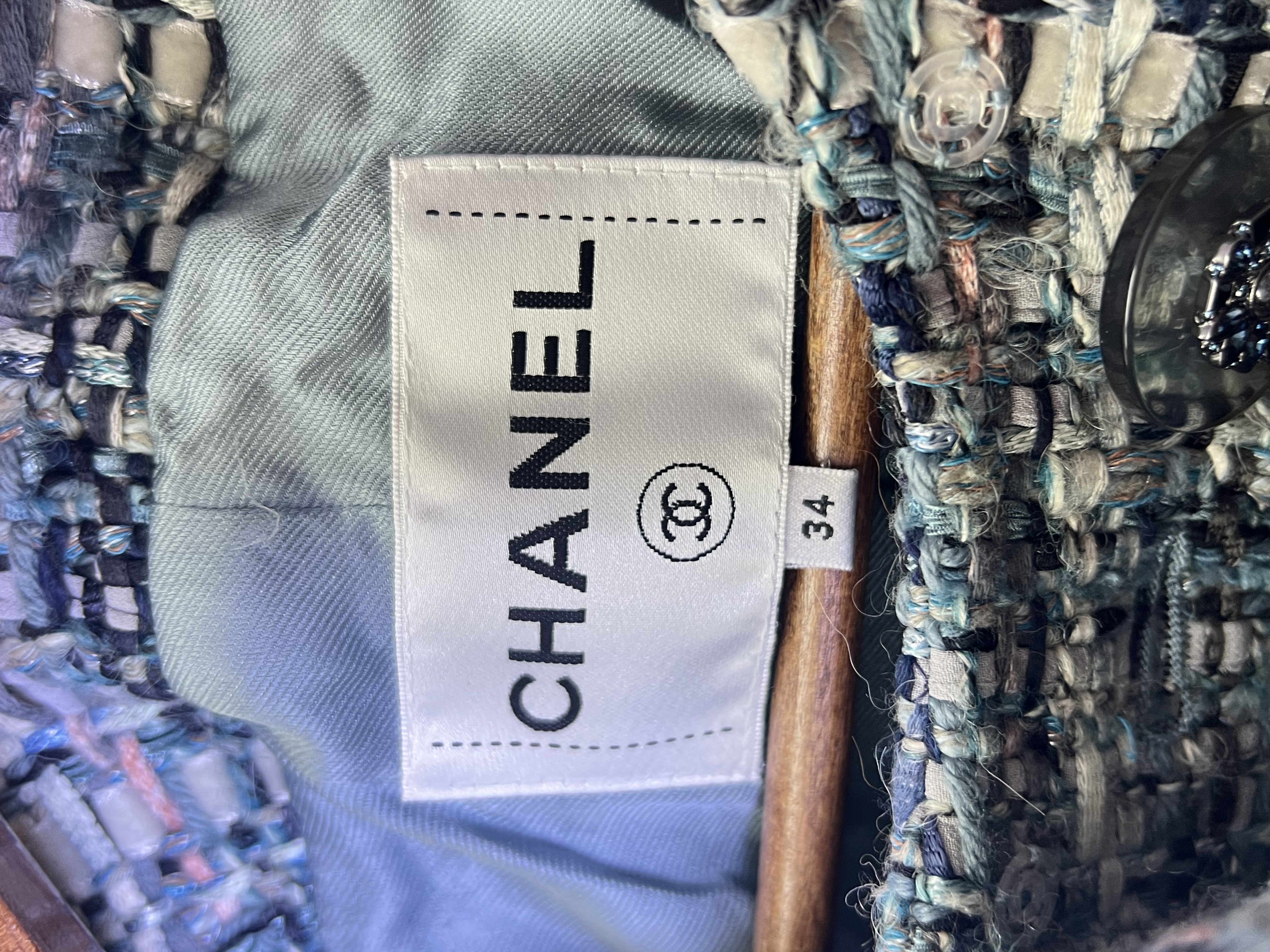 Pre-Owned CHANEL Chanel Double-Breasted Blue Tweed Jacket / Product Code: 26041914