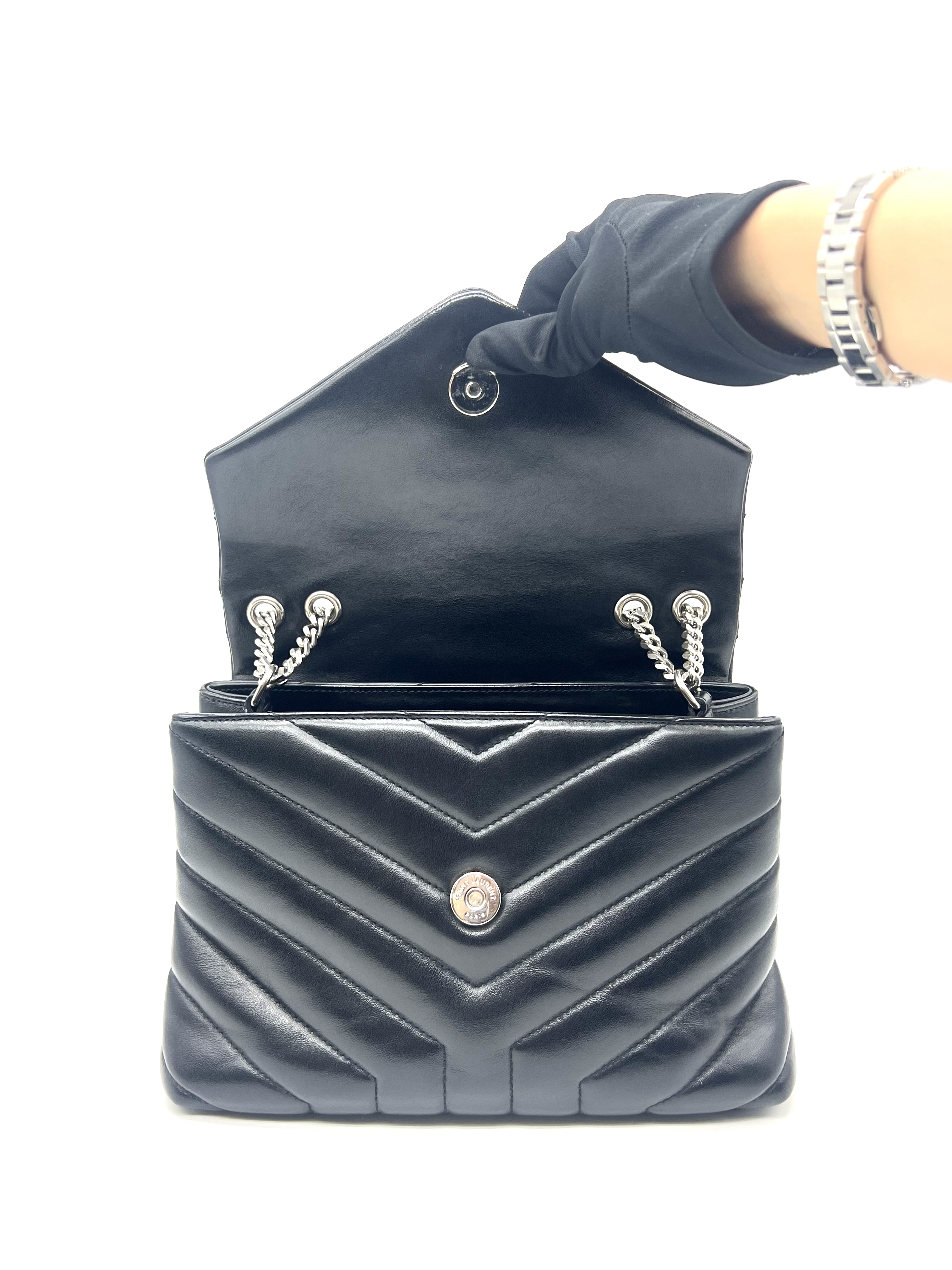 Pre-Owned YSL Loulou / Product Code: 26051520