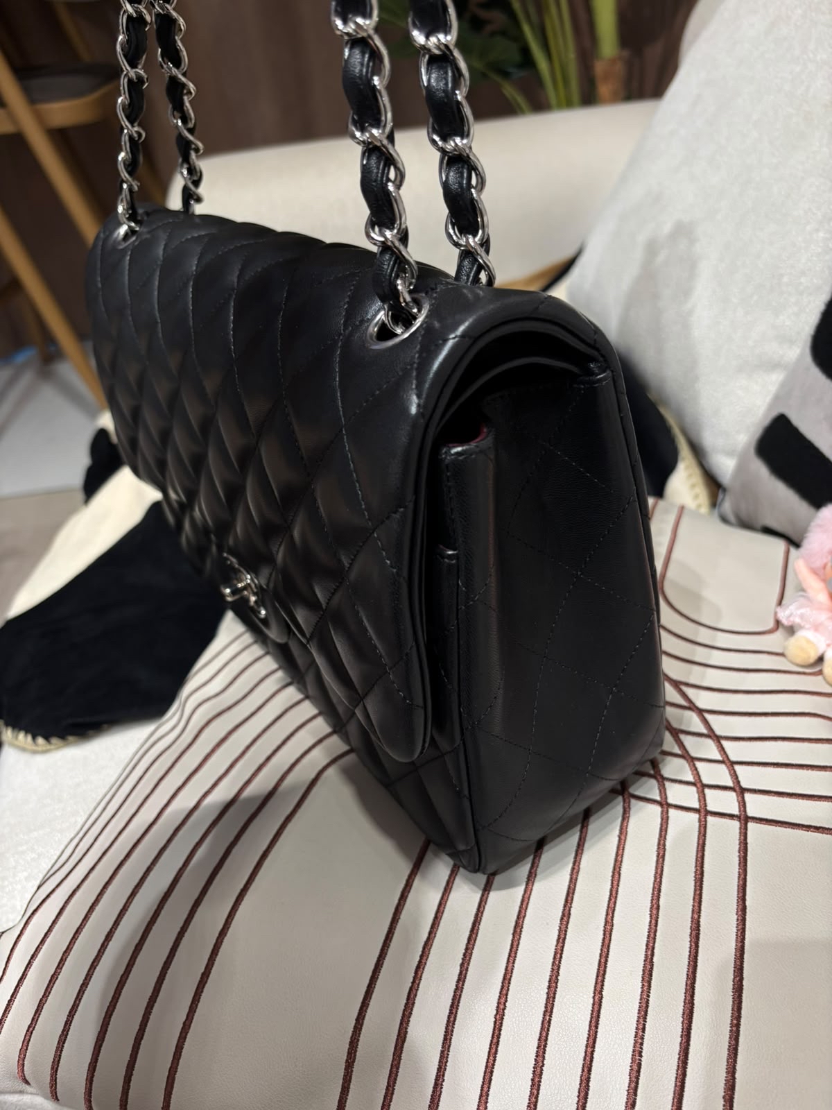 Chanel classic flap 30 A58600 cf30 jumbo lambskin 100%Authentic,98%new ✅card ✅dust bag ✅box 