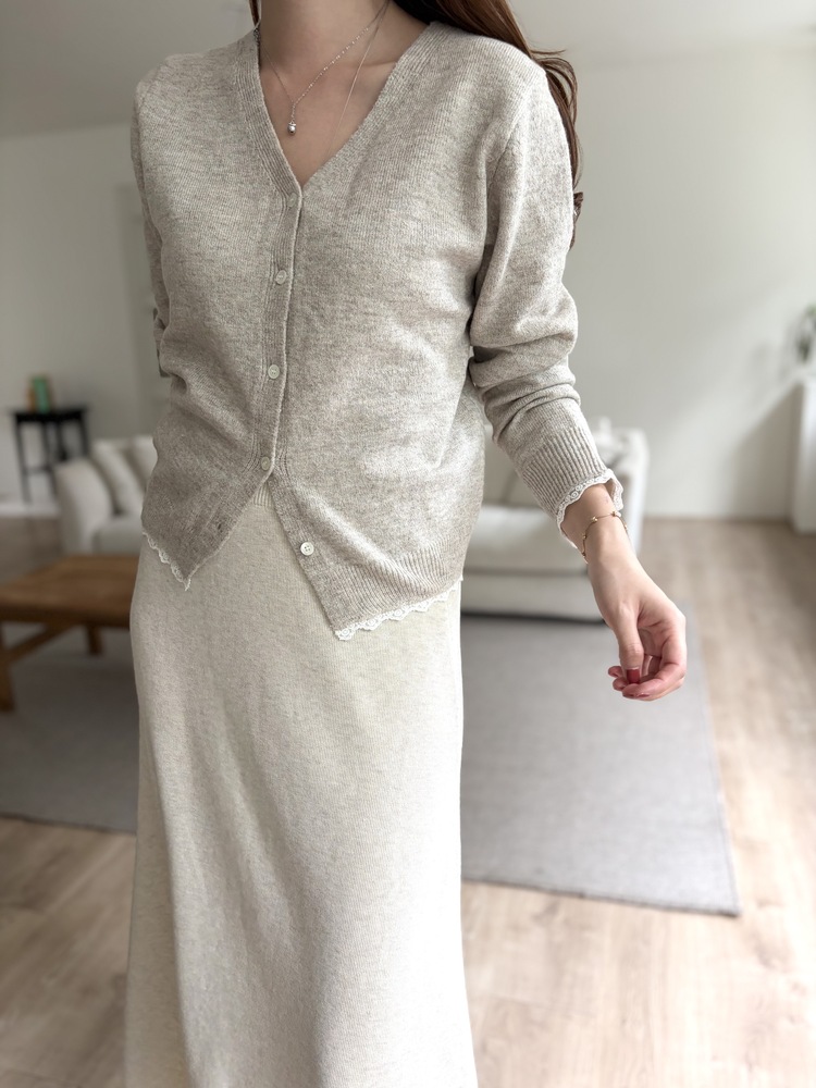 The Lacie Wool Cardigan (Oatmeal)