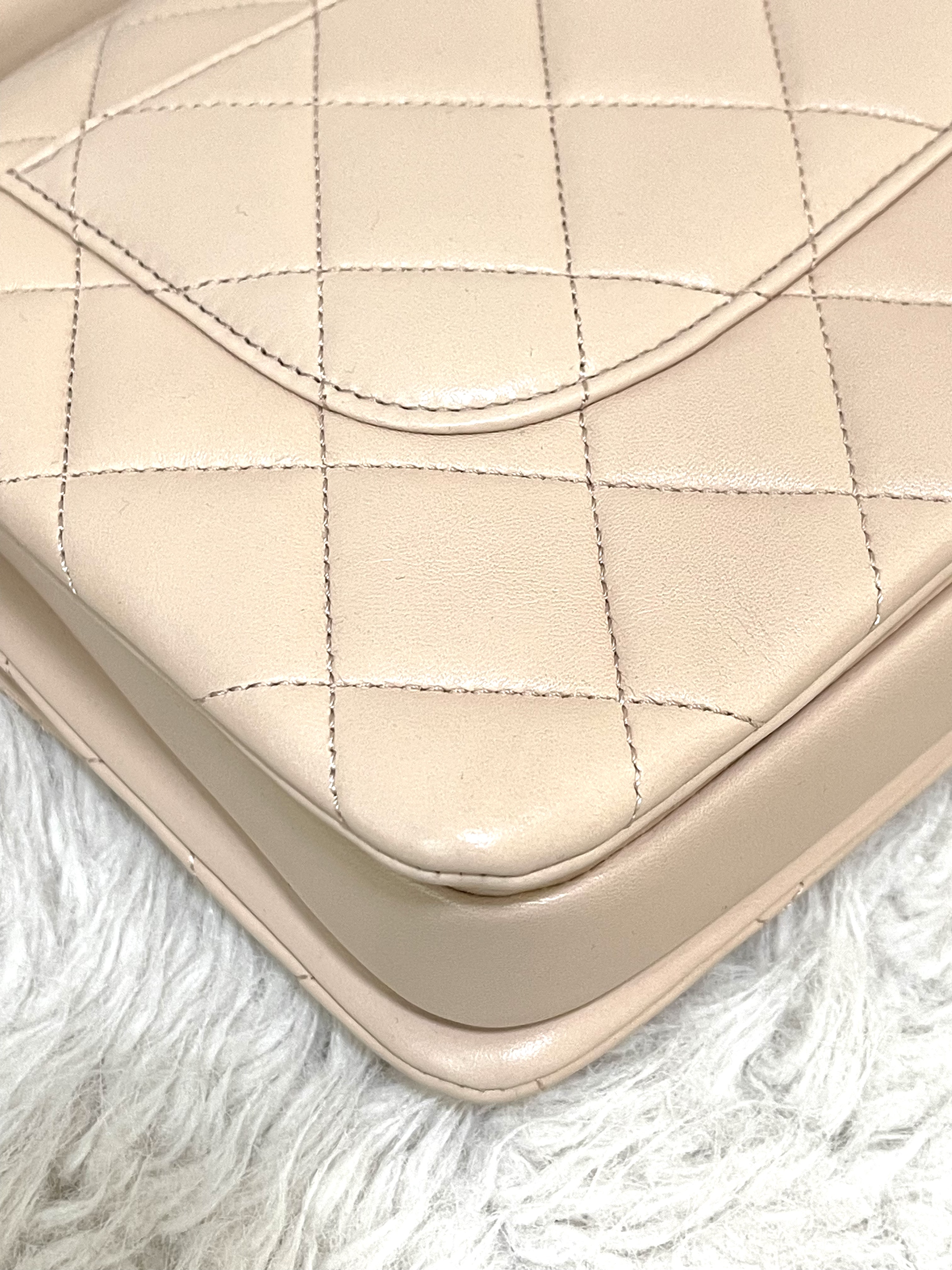 Pre-owned Chanel Quilted Lambskin Trendy CC Top Handle Flap Bag / Product Code: 26032329