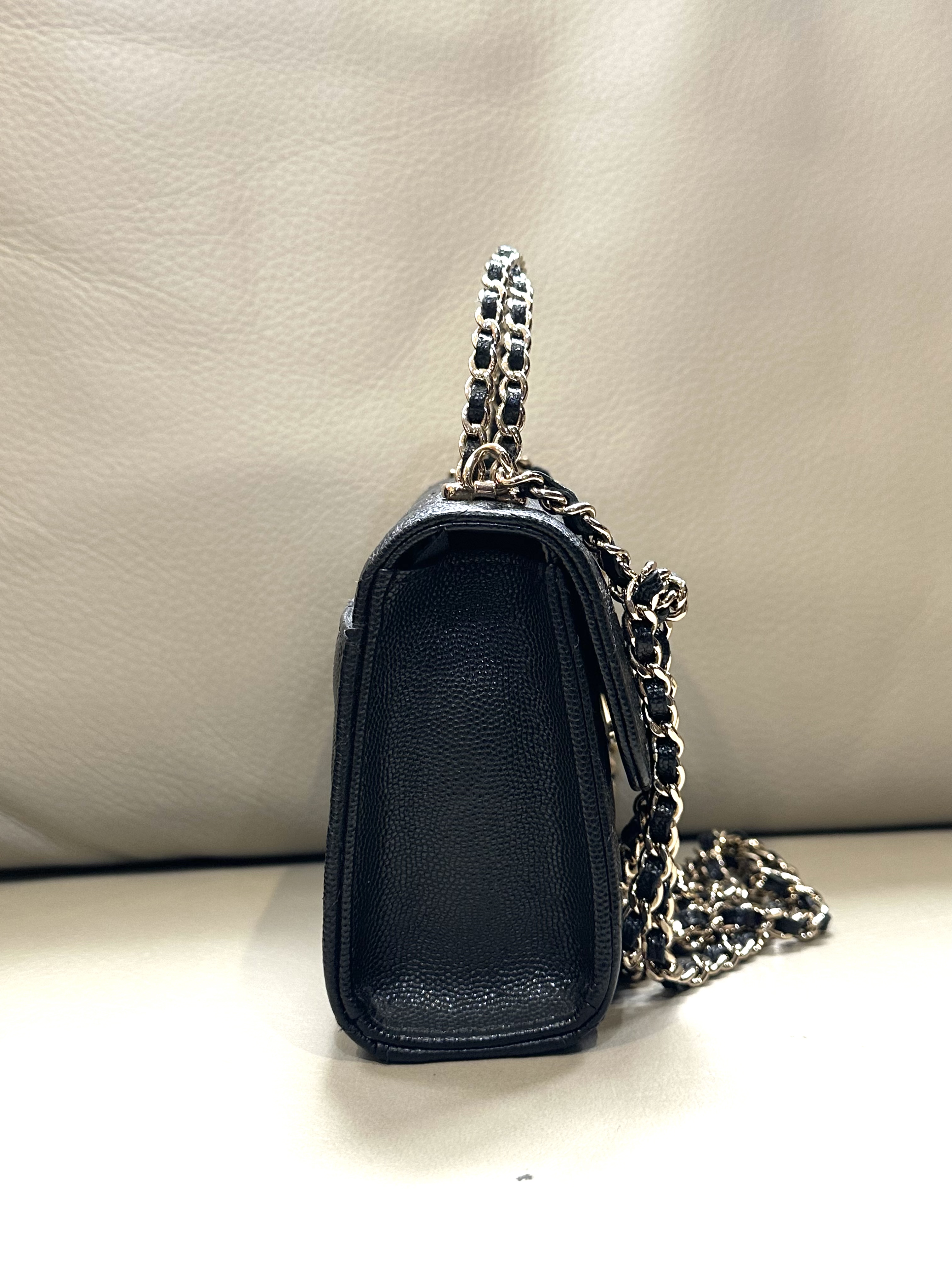 Pre-owned Chanel Mini Kelly bag / Product Code: 26040504