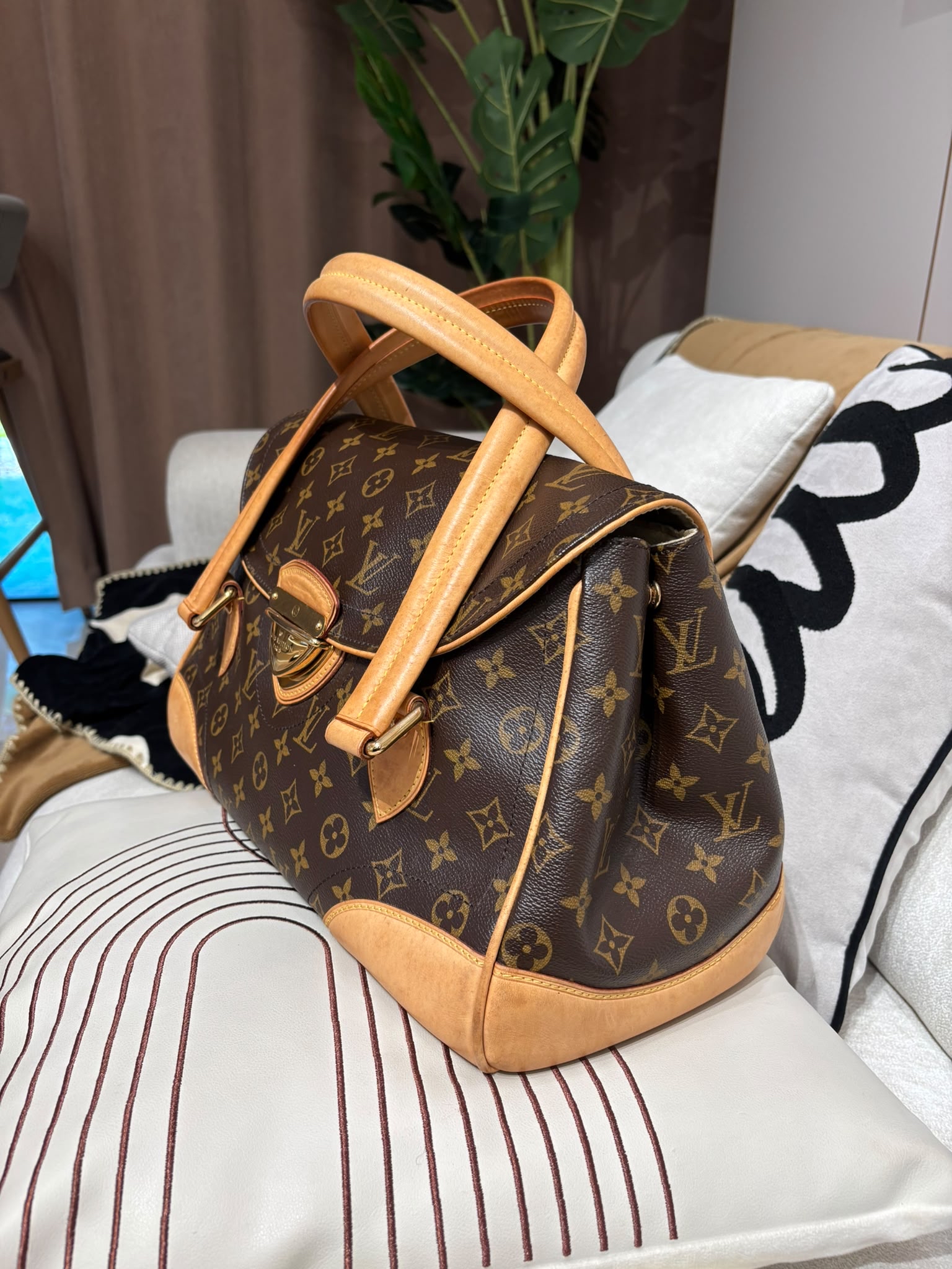 LV Beverly GM Monogram Shoulder Bag 100%Authentic, 95%new ✅Dust bag