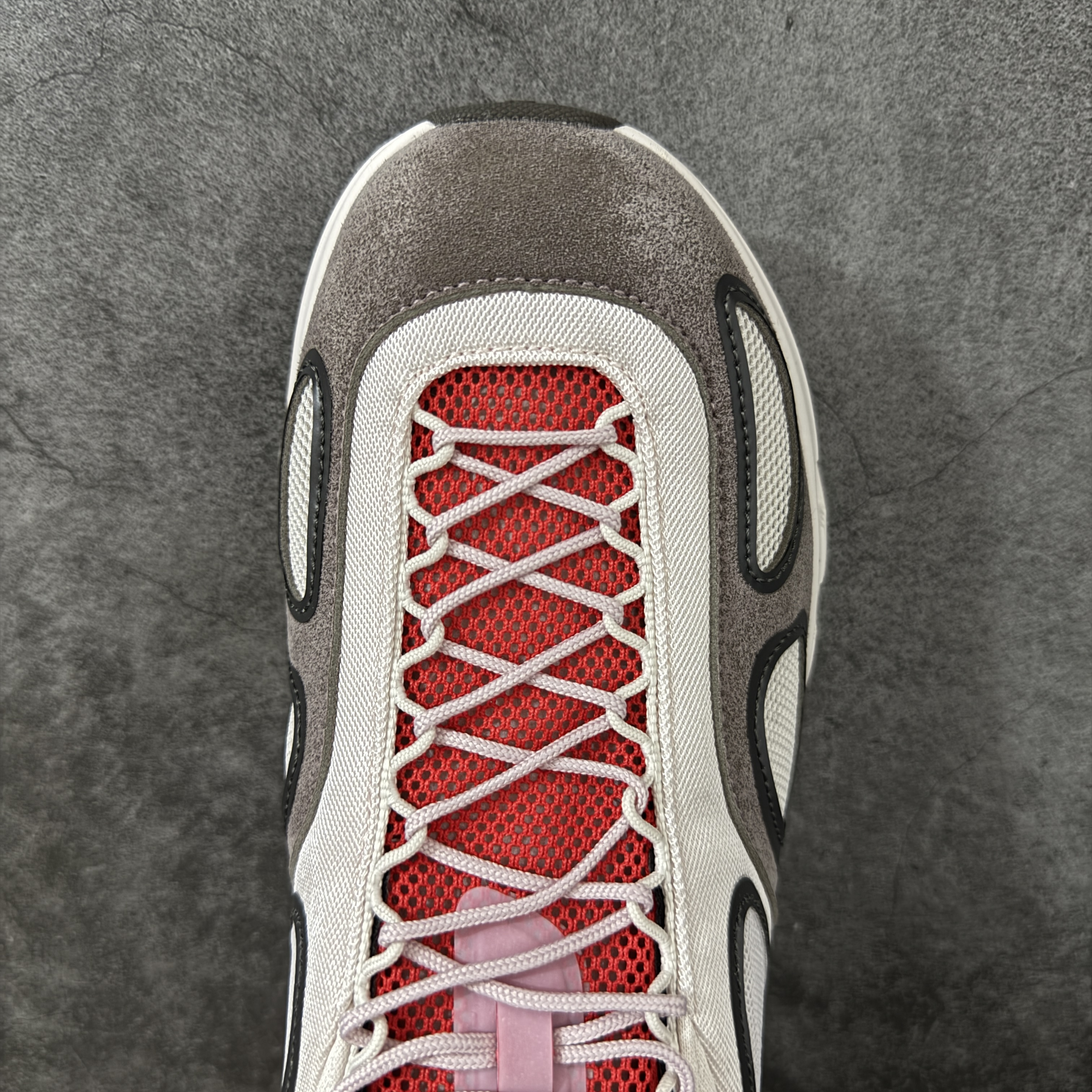 FKA twigs x On Running Cloud X 4