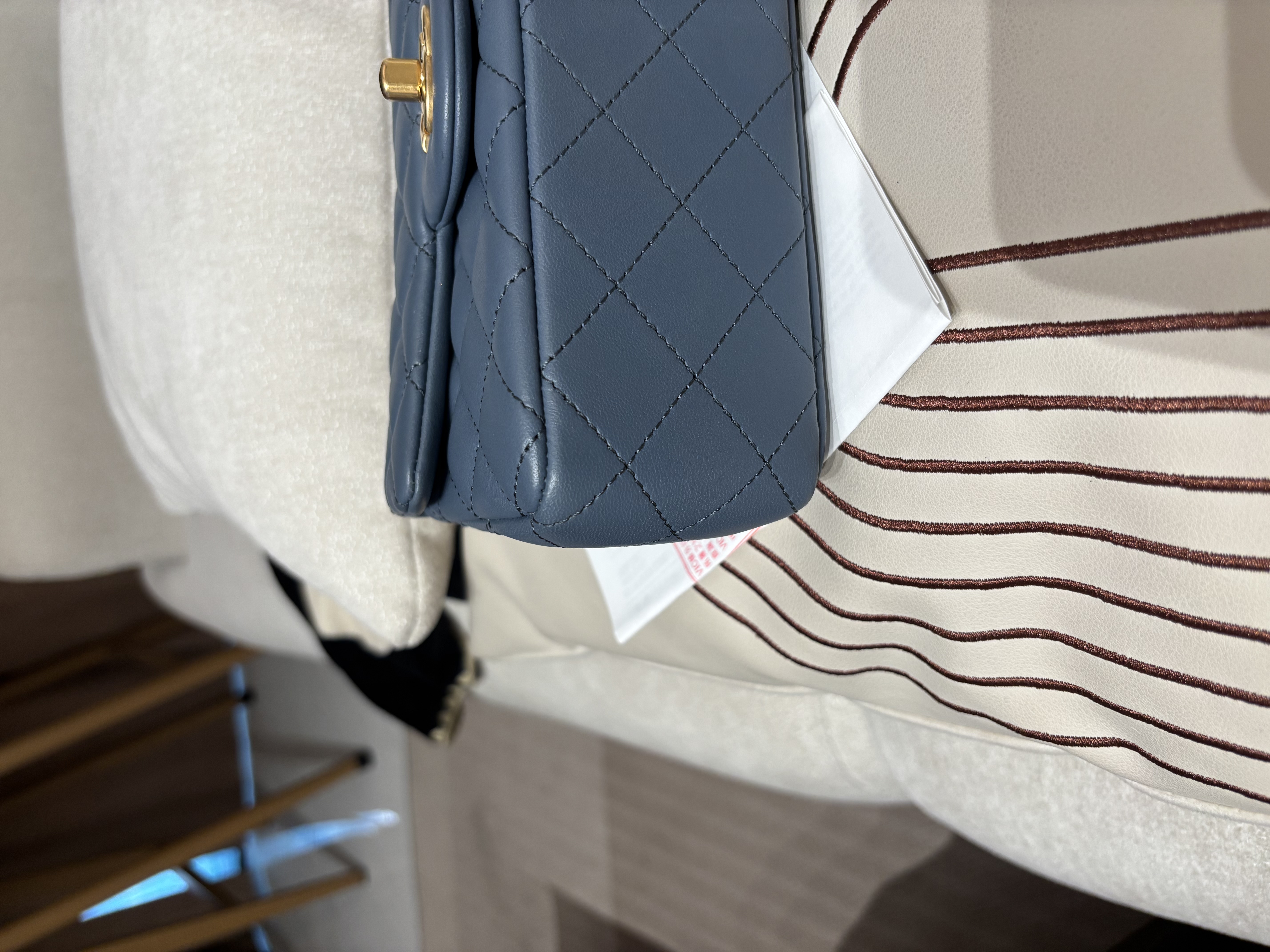 未使用品 Chanel mini flap bag with pearl crush 金球 100%Authentic ,Unused  ✅香港專門店收據✅晶片✅塵袋✅box