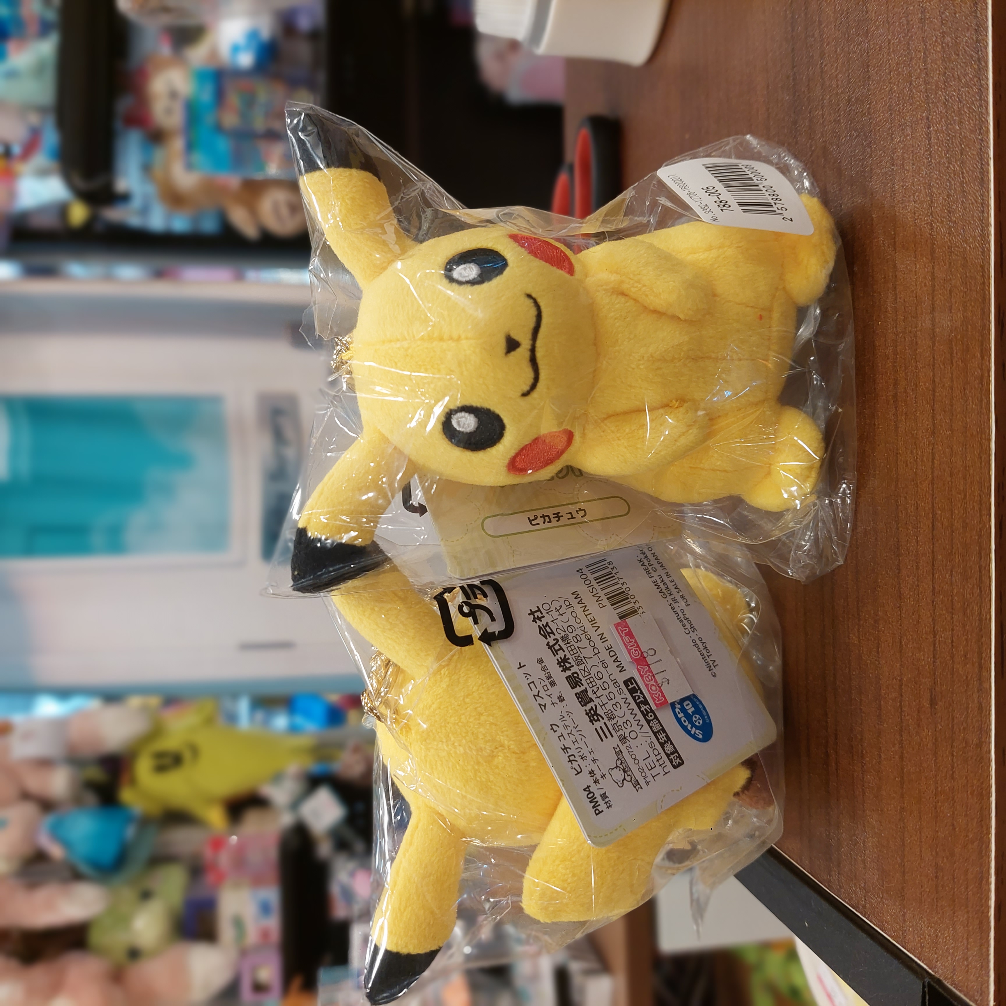 原裝日本 pokemon 寶可夢 比卡超 公仔吊飾 KC