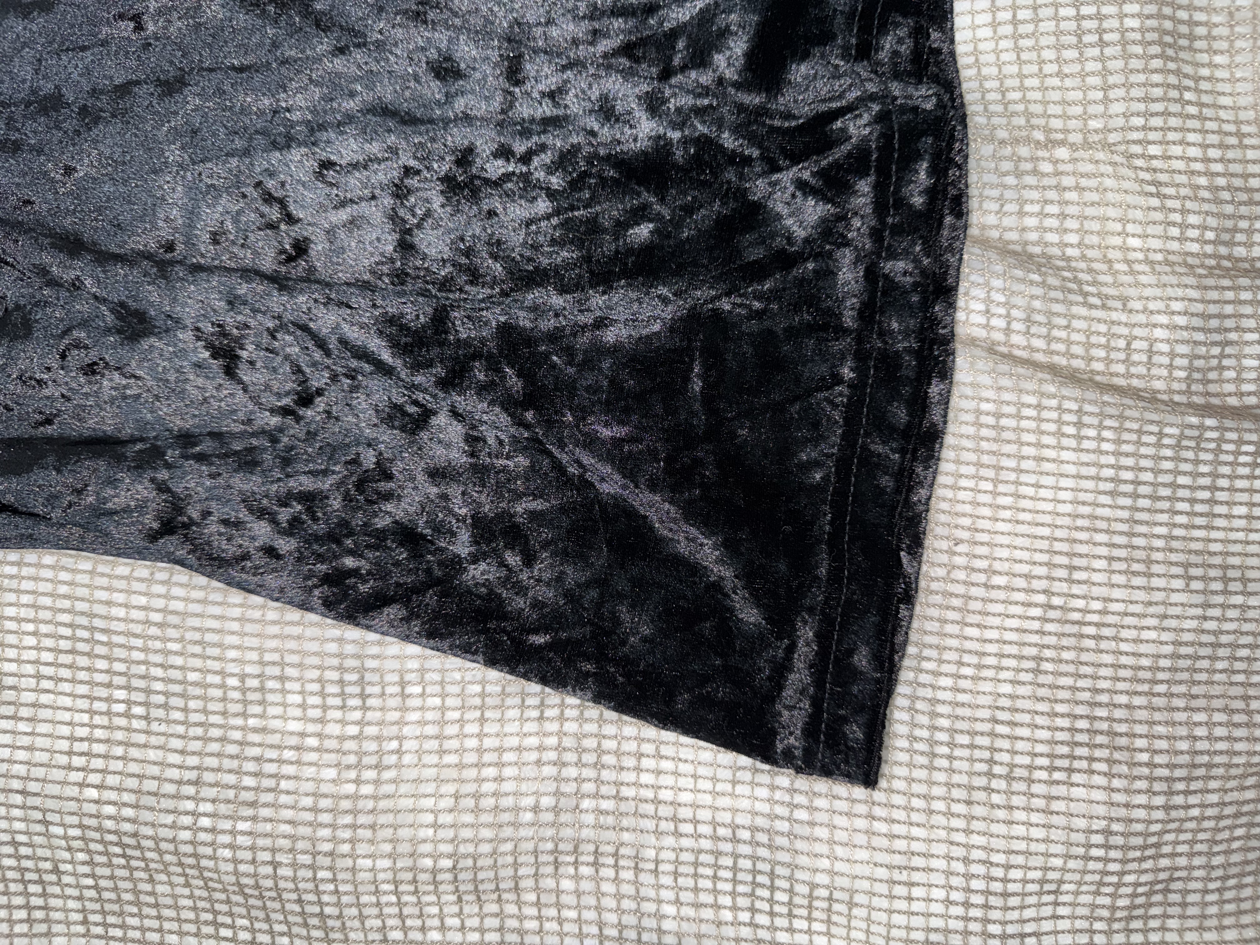 Midnight Gothic Petal Velvet Lace Trim Tank Top