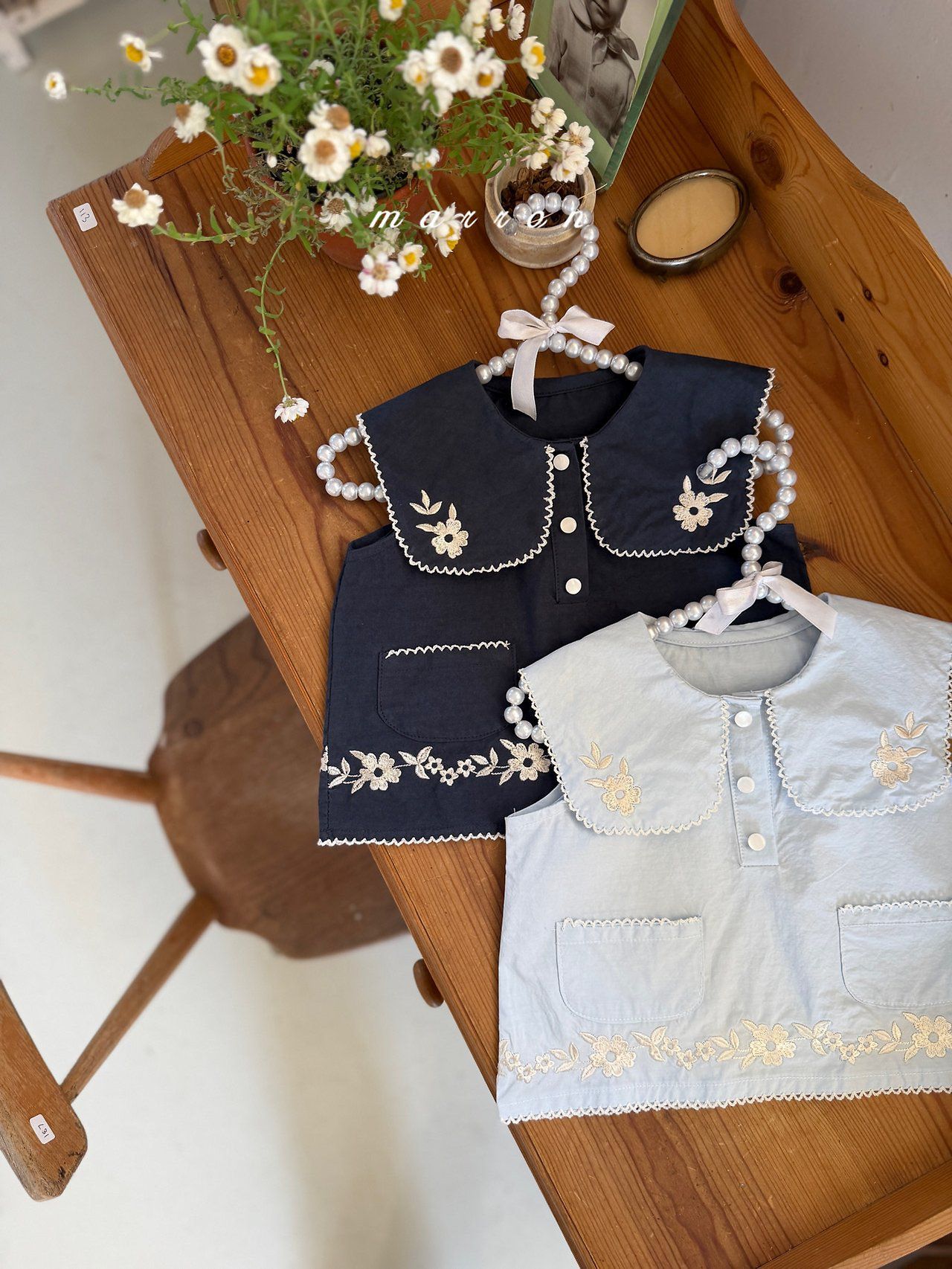 AW4236 Top