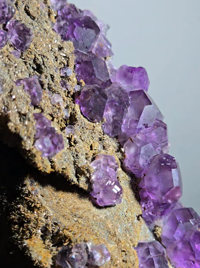Tanzanite fluorite with perfect dodecahedrons - FL360